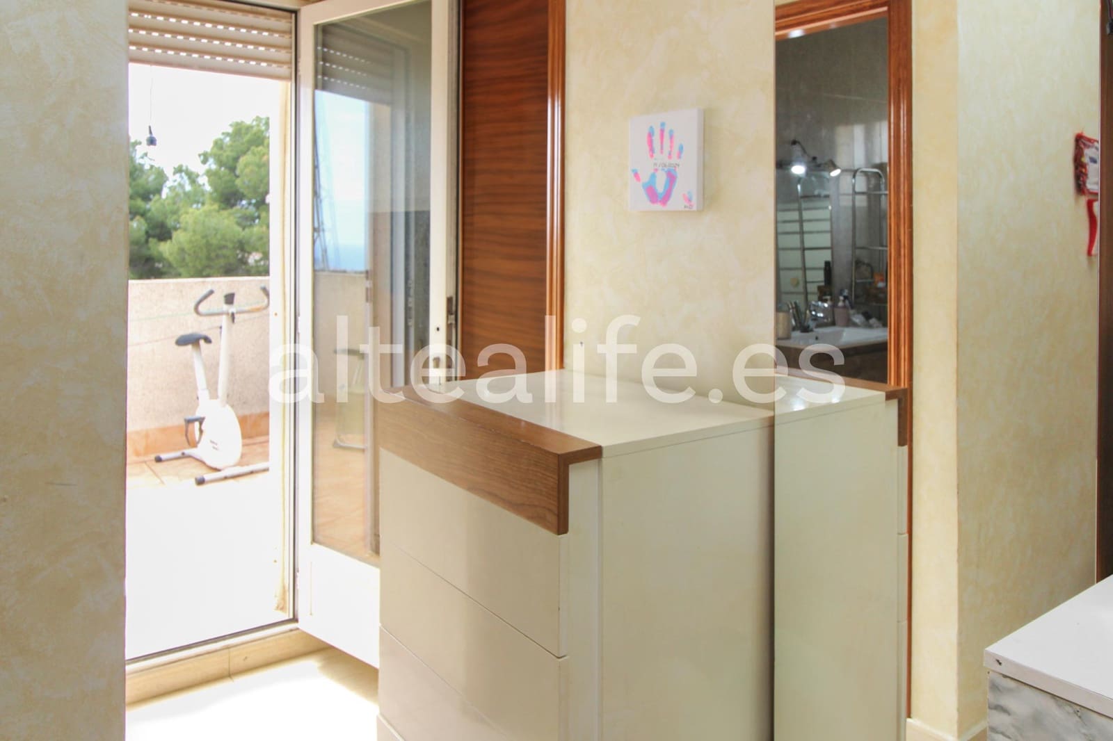 2 bedroom Villa for sale in Polop with pool garage - € 320,000 (Ref: 8937693)