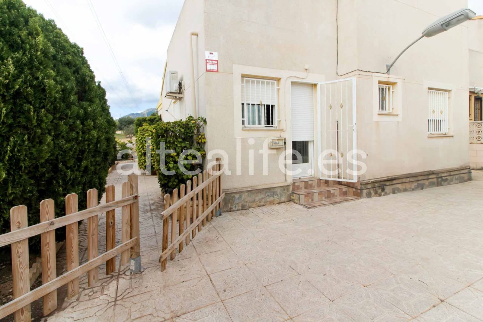 2 bedroom Villa for sale in Polop with pool garage - € 320,000 (Ref: 8937693)