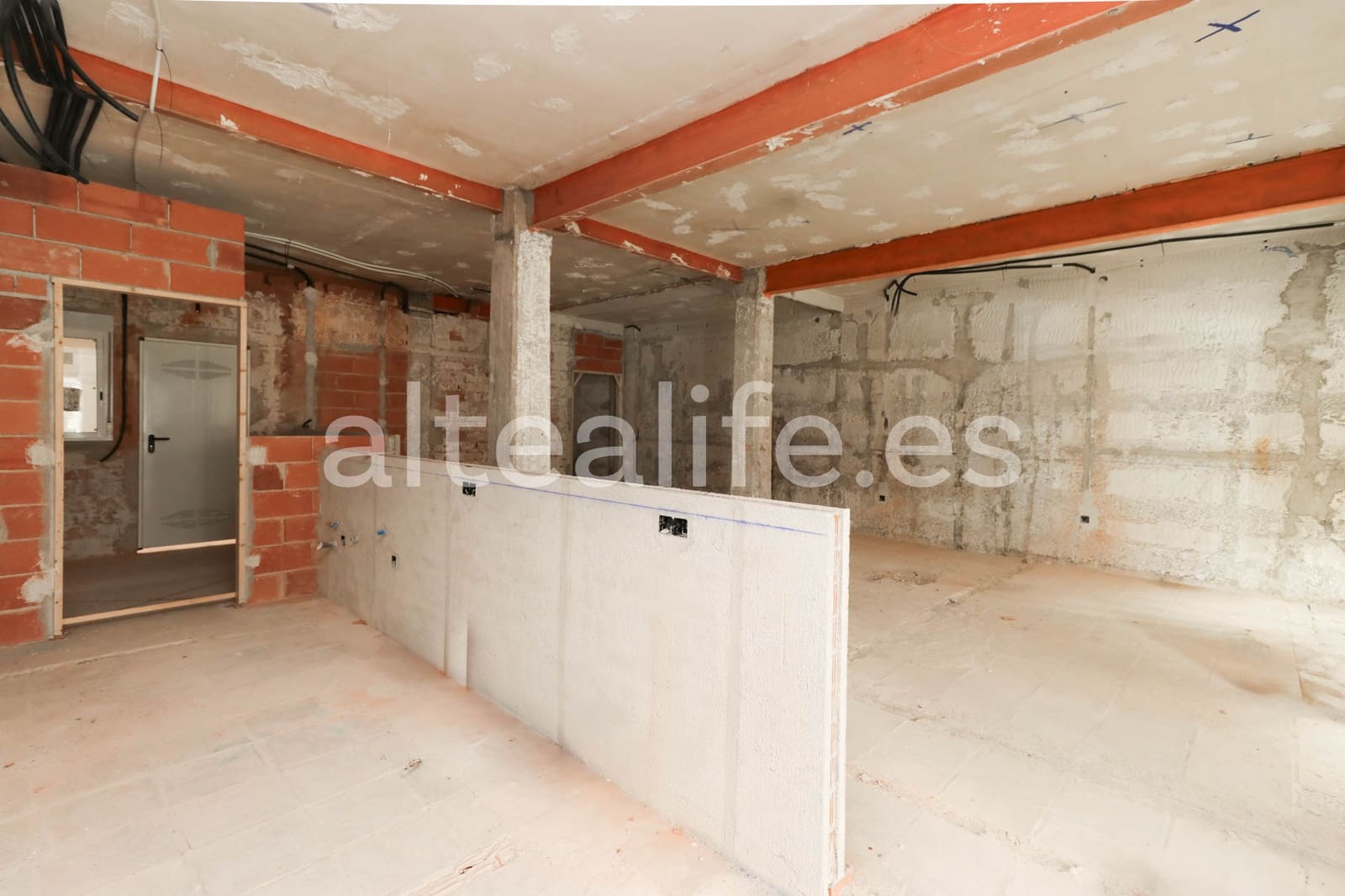 Local Comercial de 2 habitaciones en Altea en venta - 318.000 € (Ref: 9012783)