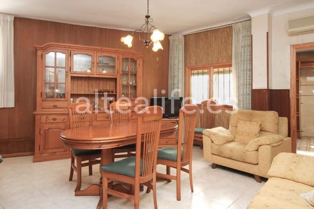 Casa de 4 habitaciones en Altea en venta - 240.000 € (Ref: 9112706)