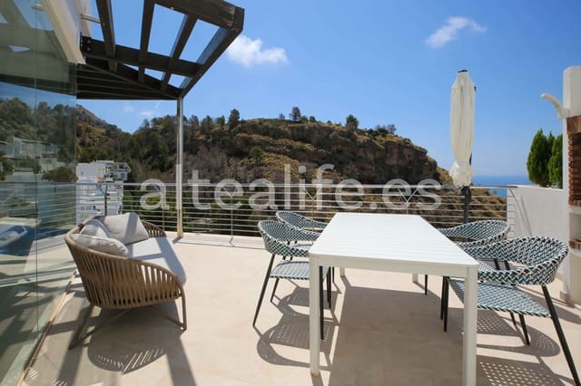 3 makuuhuone Omakotitalo myytävänä paikassa Alhama Springs, Altea mukana uima-altaan 
autotalli - 750 000 € (Ref: 9131334)