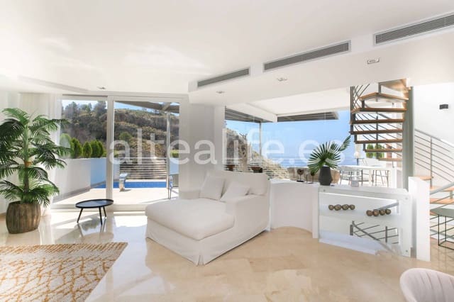 3 makuuhuone Omakotitalo myytävänä paikassa Alhama Springs, Altea mukana uima-altaan 
autotalli - 750 000 € (Ref: 9131334)