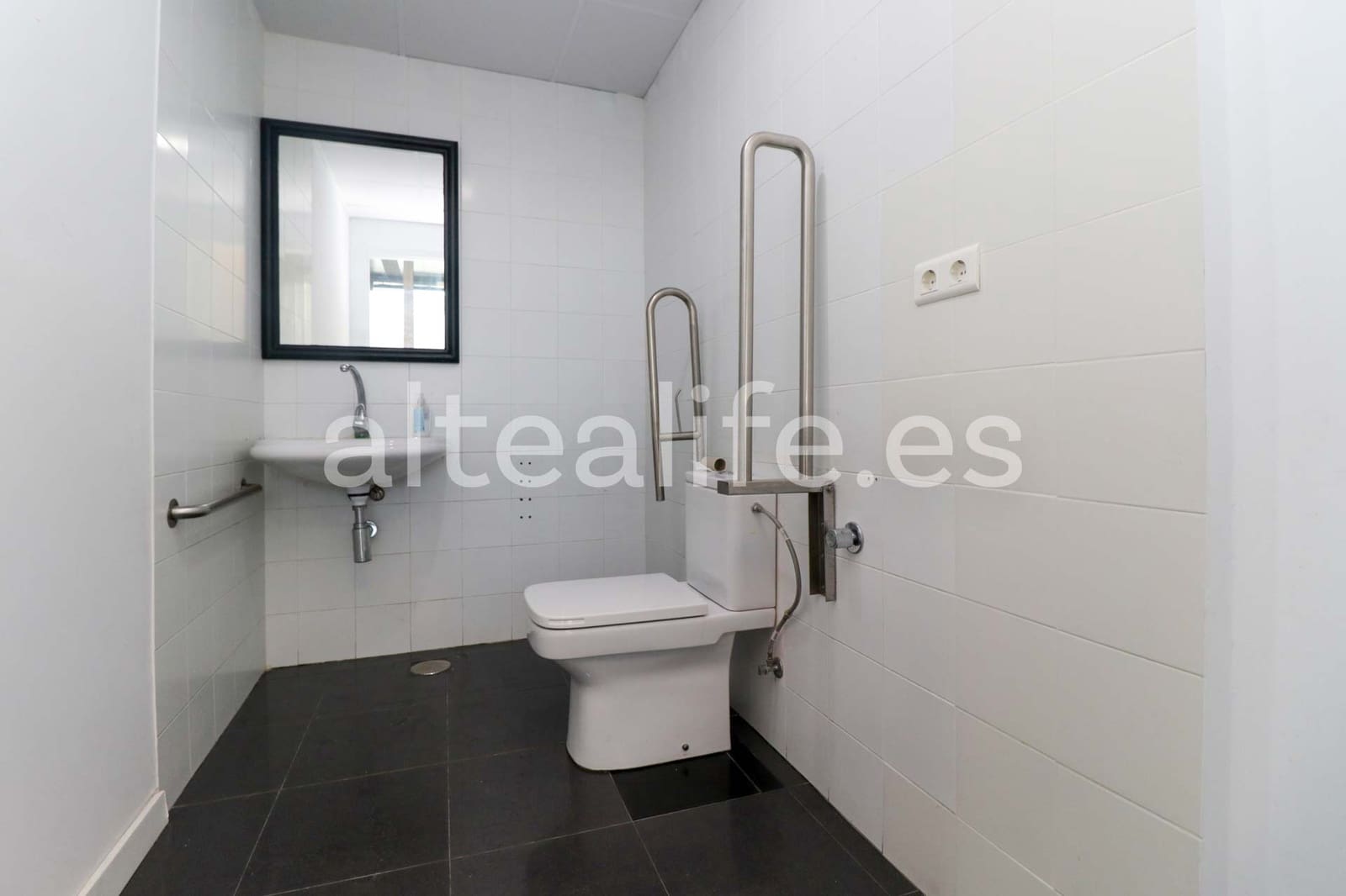 5 camera da letto Commerciale in vendita in Altea - 390.000 € (Rif: 9246061)