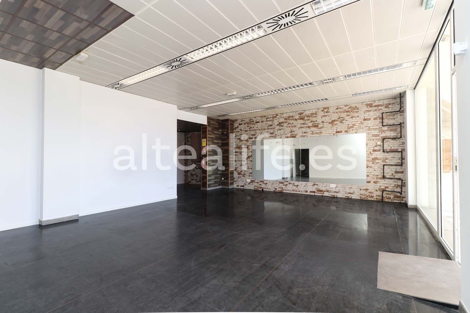 5 camera da letto Commerciale in vendita in Altea - 390.000 € (Rif: 9246061)