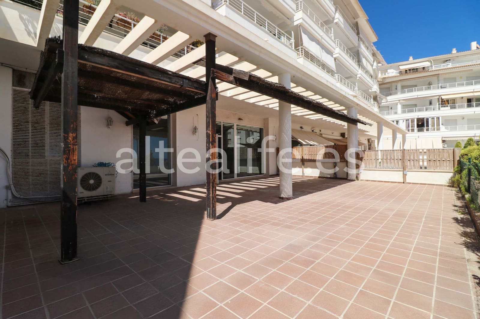 5 camera da letto Commerciale in vendita in Altea - 390.000 € (Rif: 9246061)
