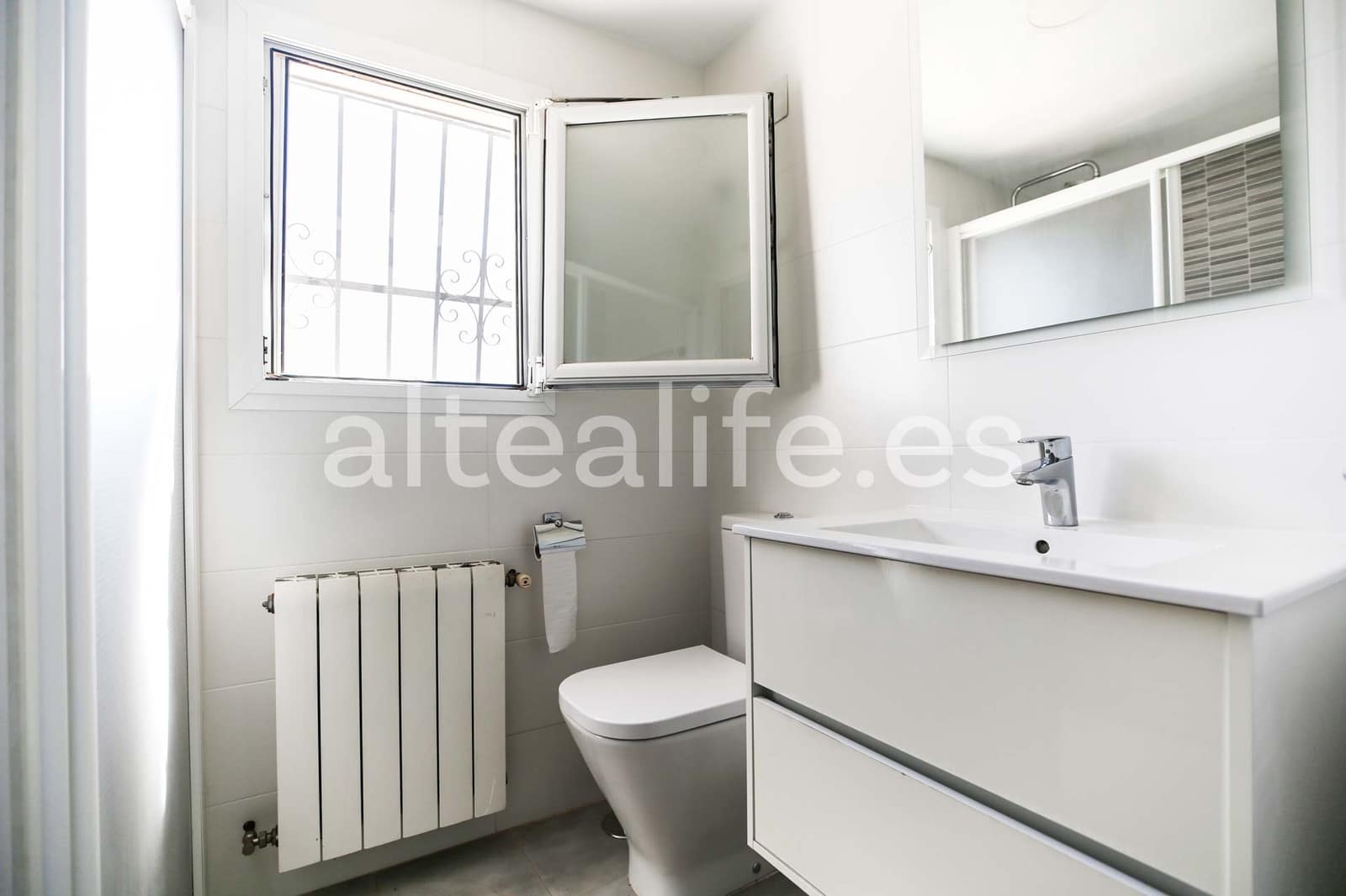 3 bedroom Villa for rent in La Nucia with pool garage - € 1,950 (Ref: 9294728)