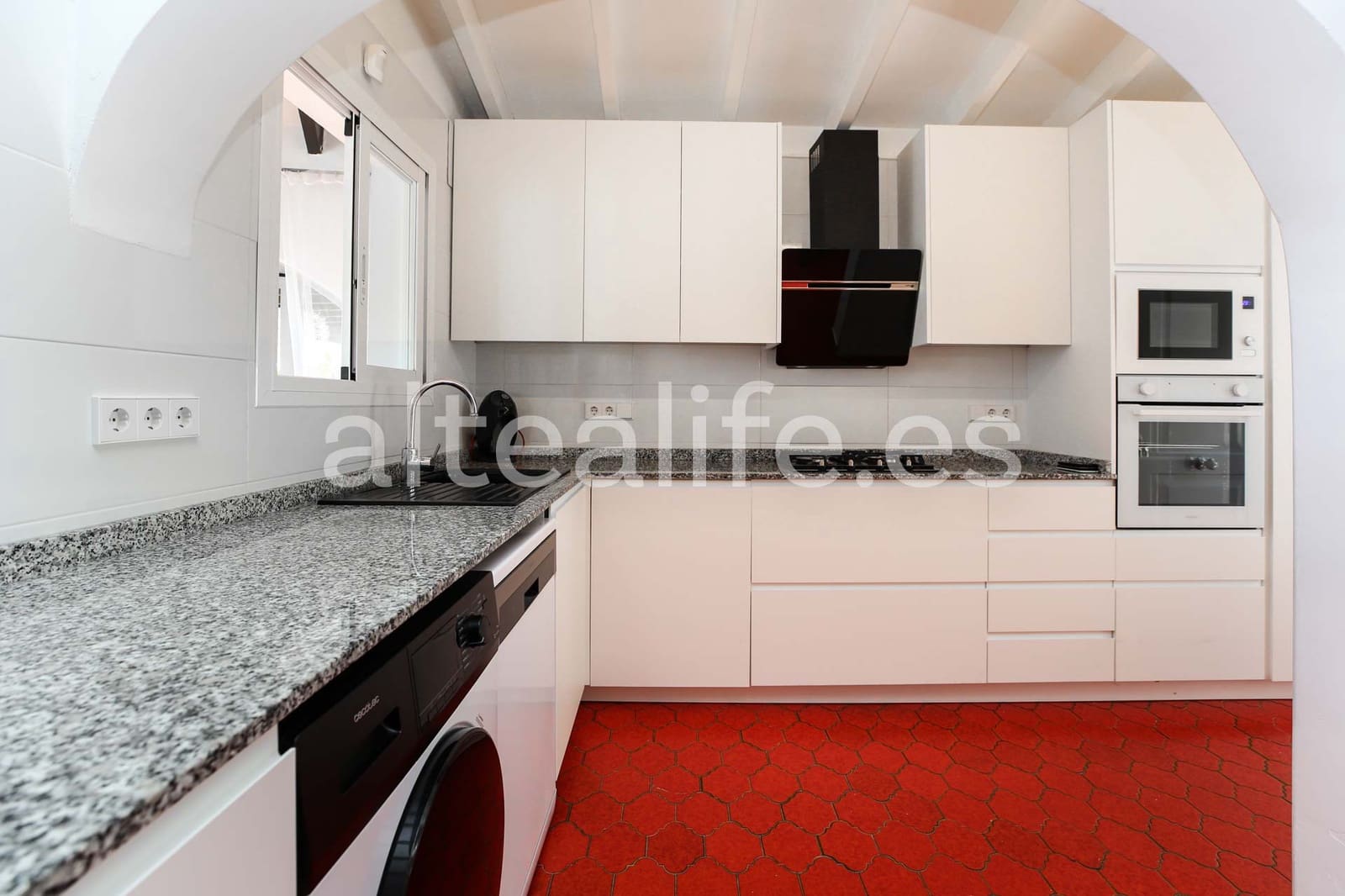 3 bedroom Villa for rent in La Nucia with pool garage - € 1,950 (Ref: 9294728)