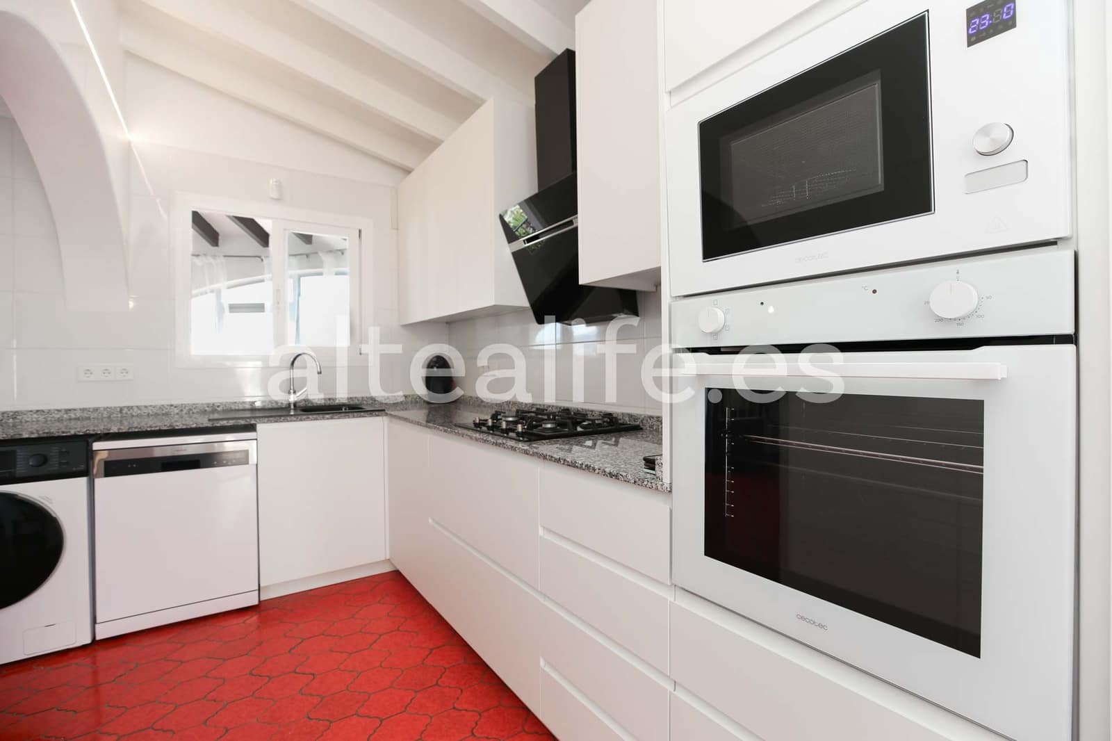 3 bedroom Villa for rent in La Nucia with pool garage - € 1,950 (Ref: 9294728)