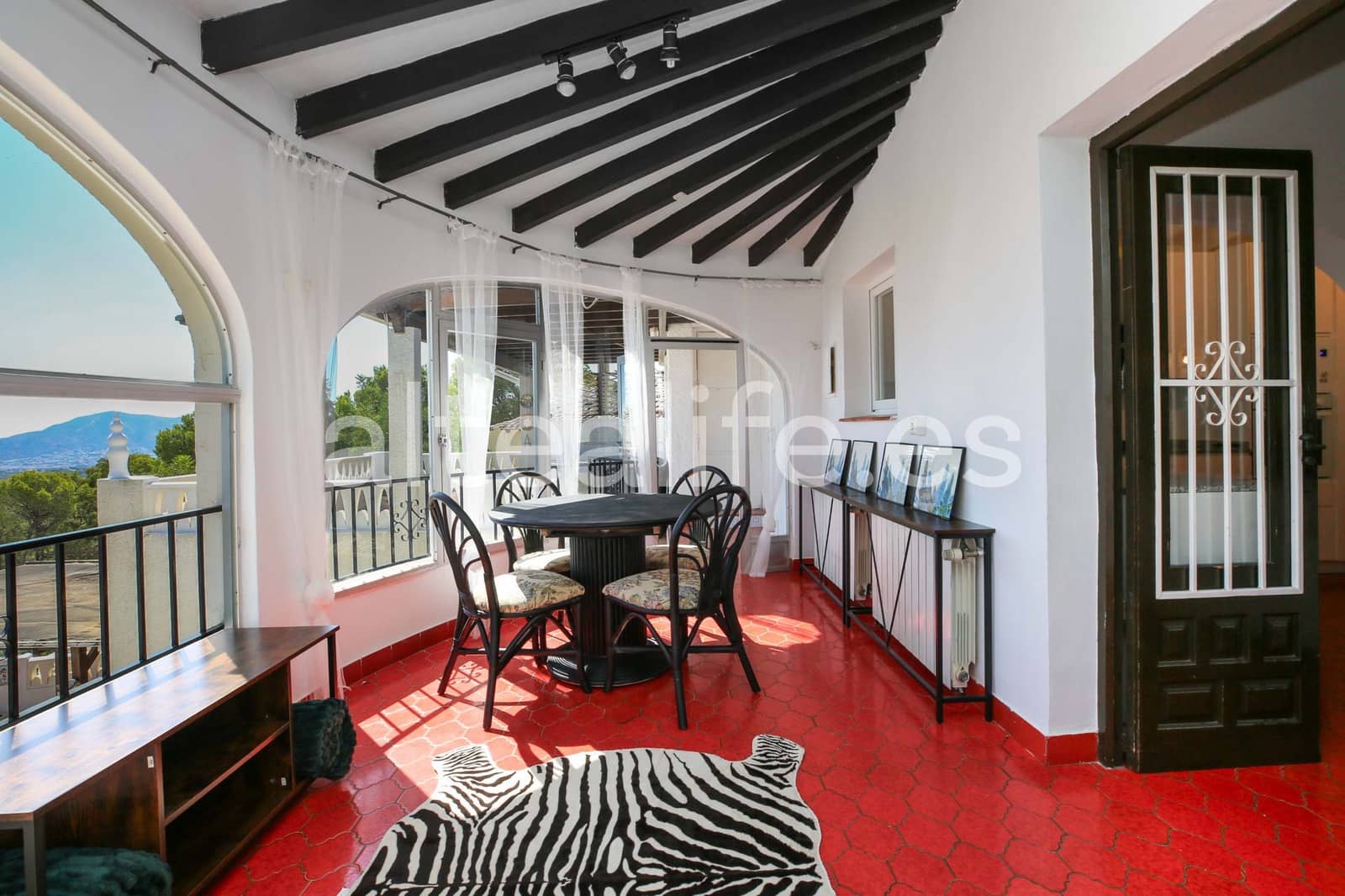 3 bedroom Villa for rent in La Nucia with pool garage - € 1,950 (Ref: 9294728)