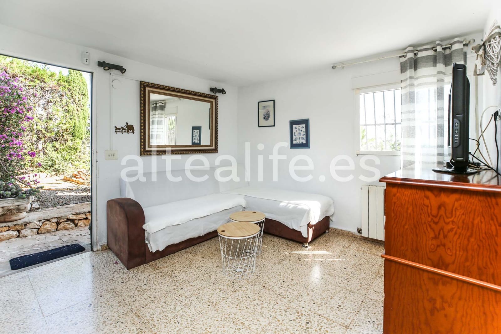 3 bedroom Villa for rent in La Nucia with pool garage - € 1,950 (Ref: 9294728)