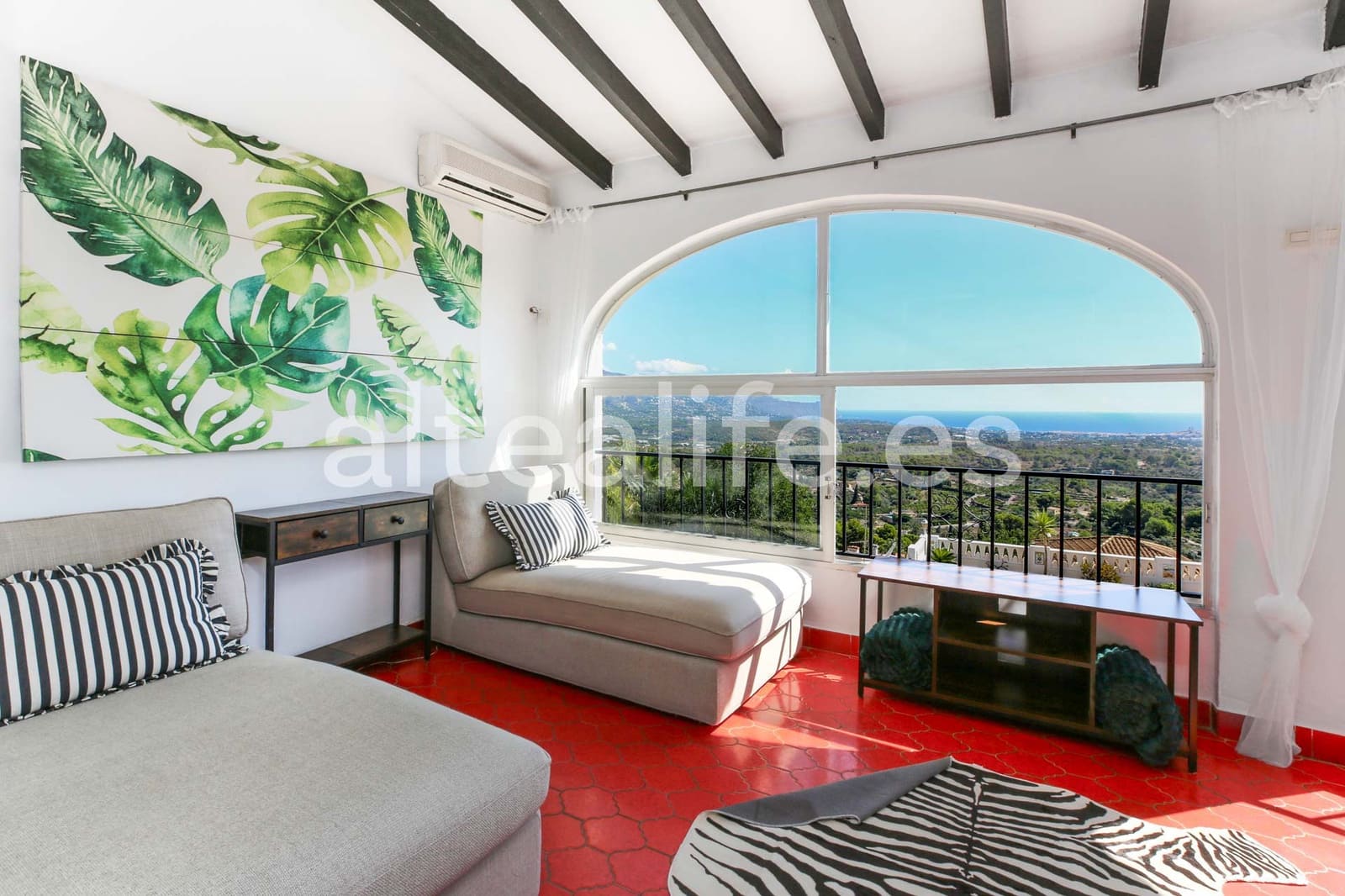 3 bedroom Villa for rent in La Nucia with pool garage - € 1,950 (Ref: 9294728)