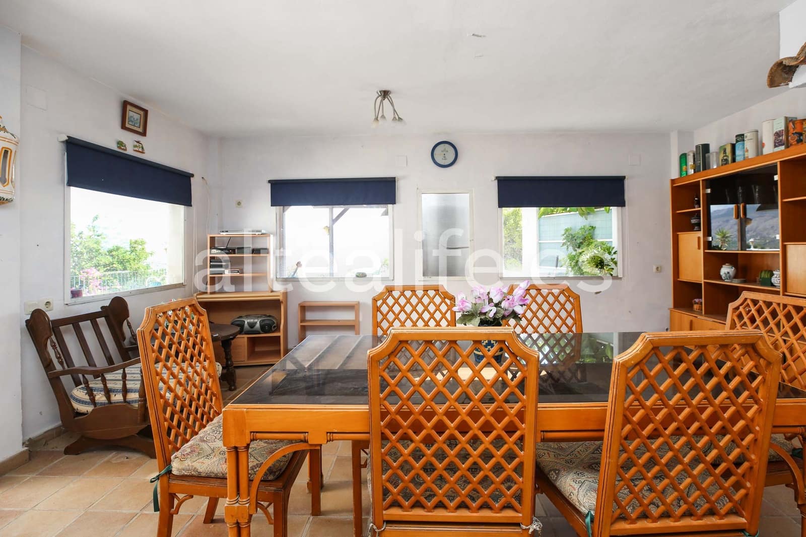 3 bedroom Villa for rent in La Nucia with pool garage - € 1,950 (Ref: 9294728)