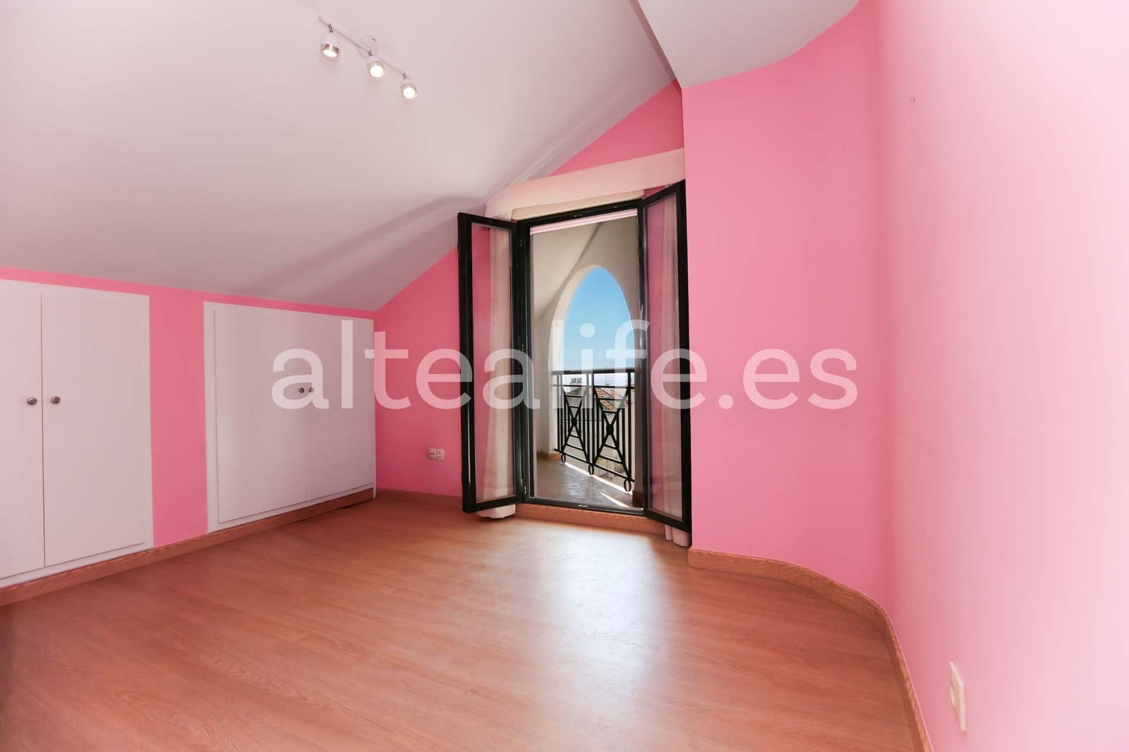 4 soverom Penthouse til salgs i Altea med svømmebasseng garasje - € 380 000 (Ref: 9296378)