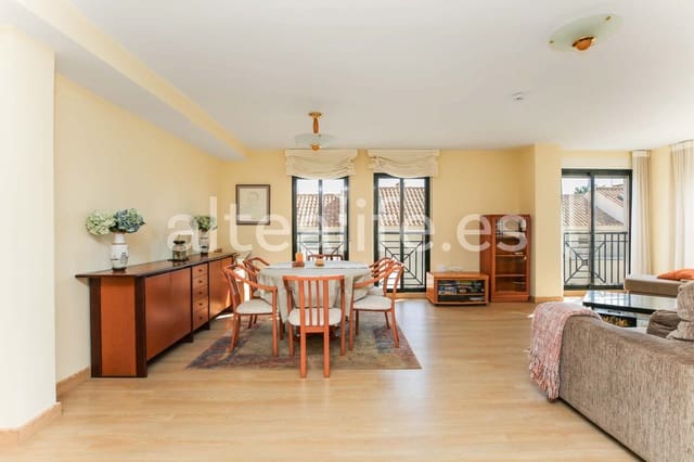 Ático de 4 habitaciones en Altea en venta con piscina garaje - 380.000 € (Ref: 9296378)