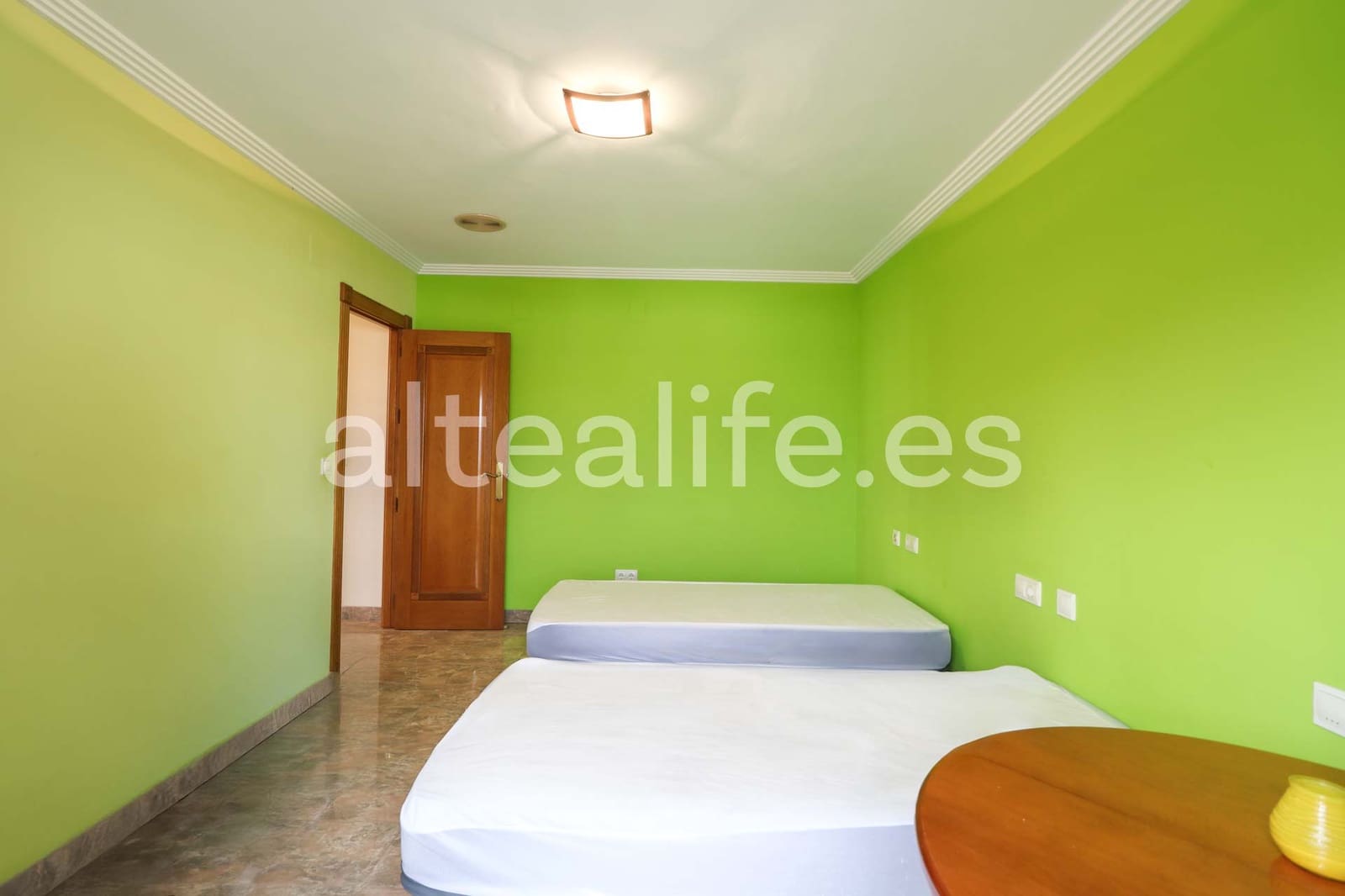 4 makuuhuone Paritalo myytävänä paikassa Alfaz del Pi / L'Alfas del Pi mukana uima-altaan 
autotalli - 550 000 € (Ref: 9396678)