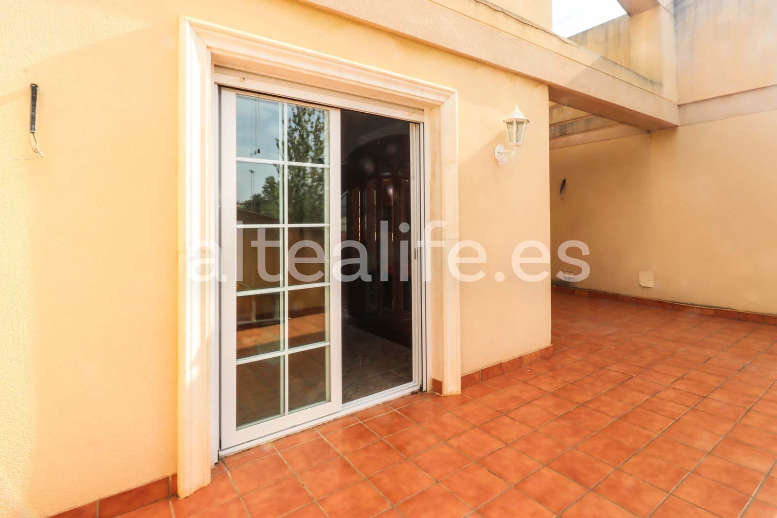 4 makuuhuone Paritalo myytävänä paikassa Alfaz del Pi / L'Alfas del Pi mukana uima-altaan 
autotalli - 550 000 € (Ref: 9396678)