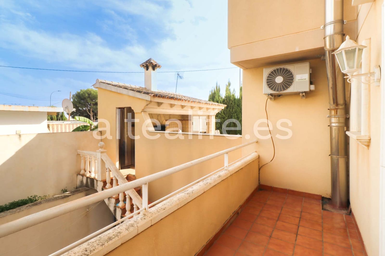 4 makuuhuone Paritalo myytävänä paikassa Alfaz del Pi / L'Alfas del Pi mukana uima-altaan 
autotalli - 550 000 € (Ref: 9396678)