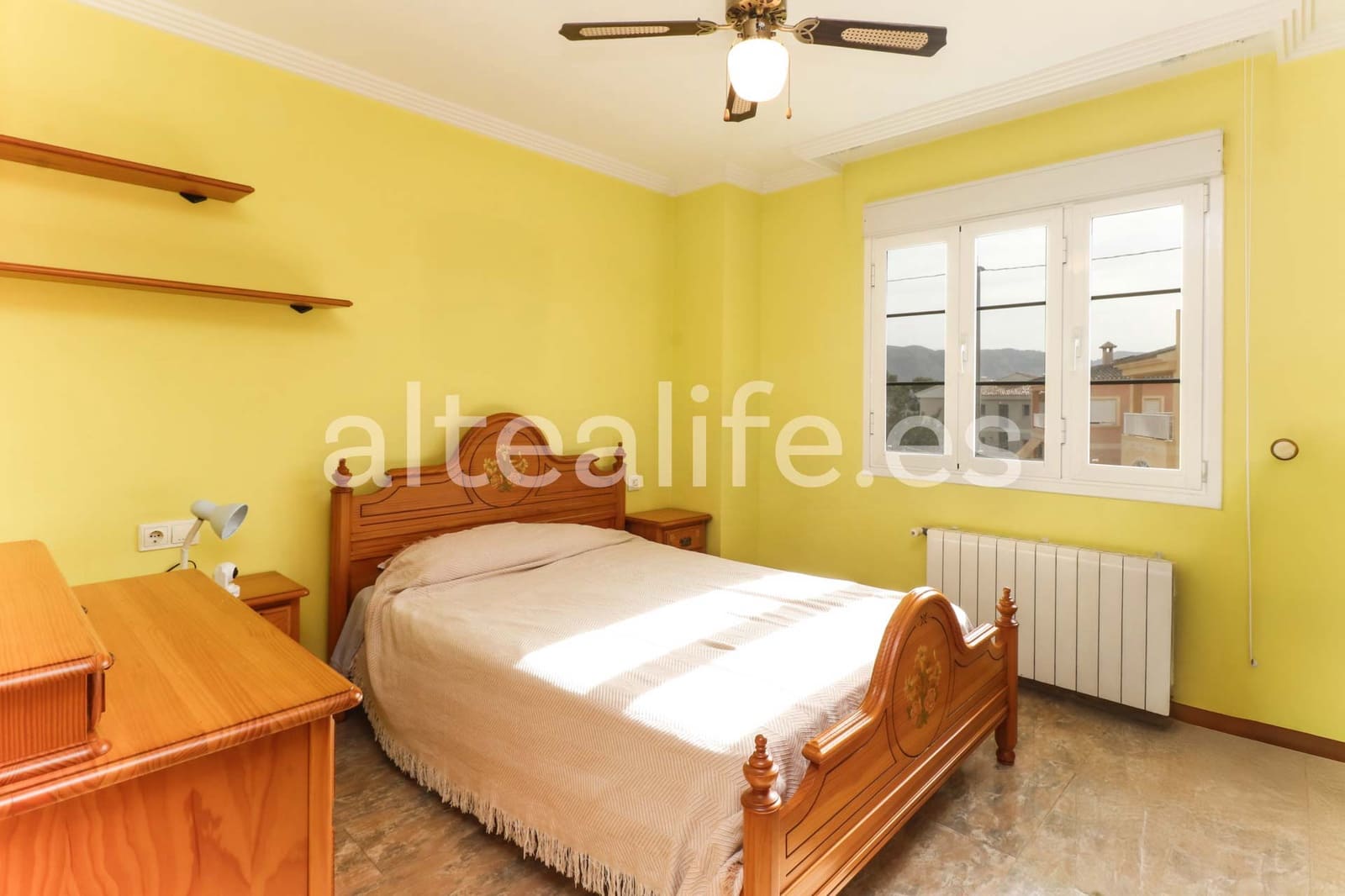 4 makuuhuone Paritalo myytävänä paikassa Alfaz del Pi / L'Alfas del Pi mukana uima-altaan 
autotalli - 550 000 € (Ref: 9396678)