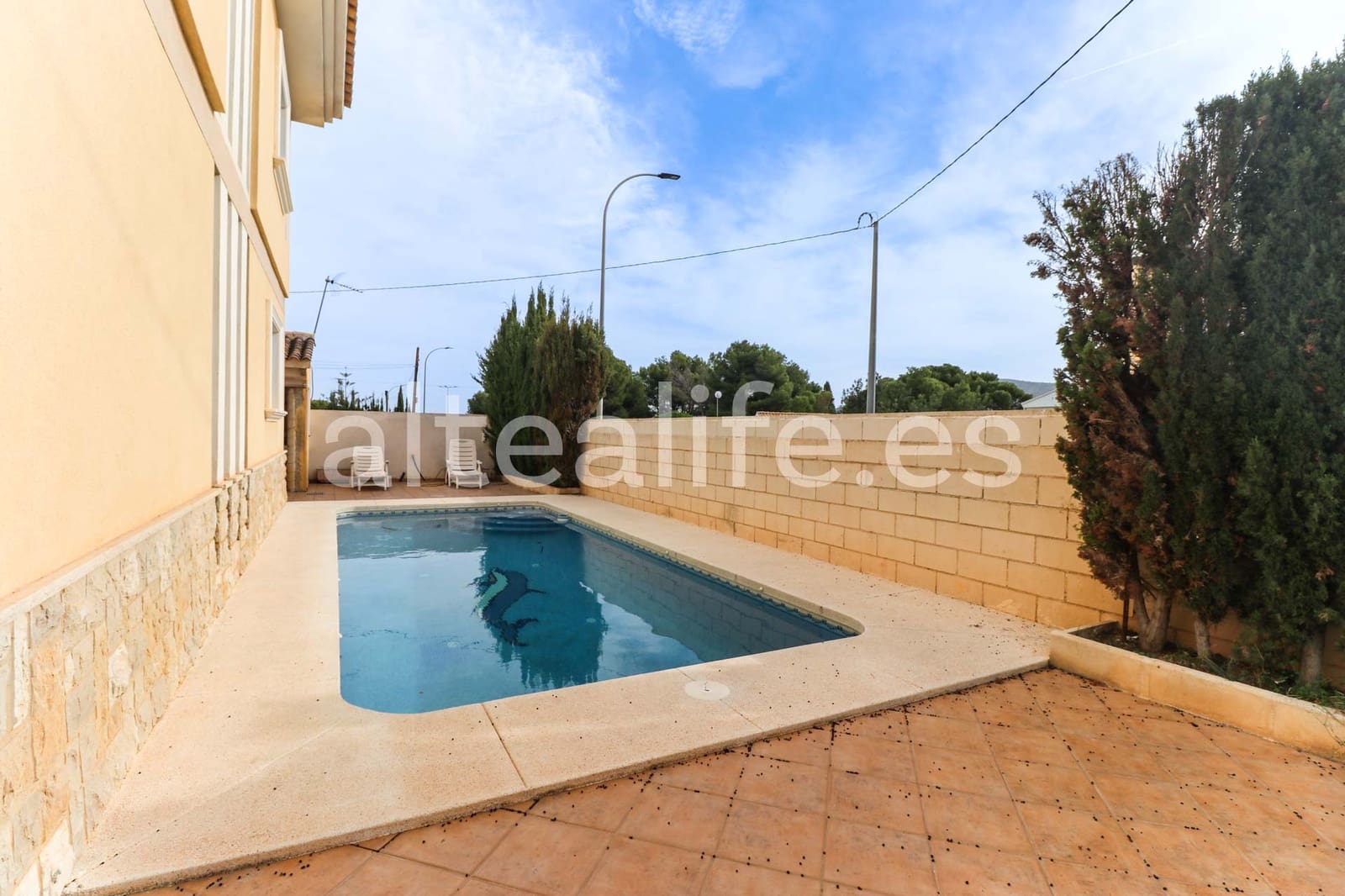 4 makuuhuone Paritalo myytävänä paikassa Alfaz del Pi / L'Alfas del Pi mukana uima-altaan 
autotalli - 550 000 € (Ref: 9396678)