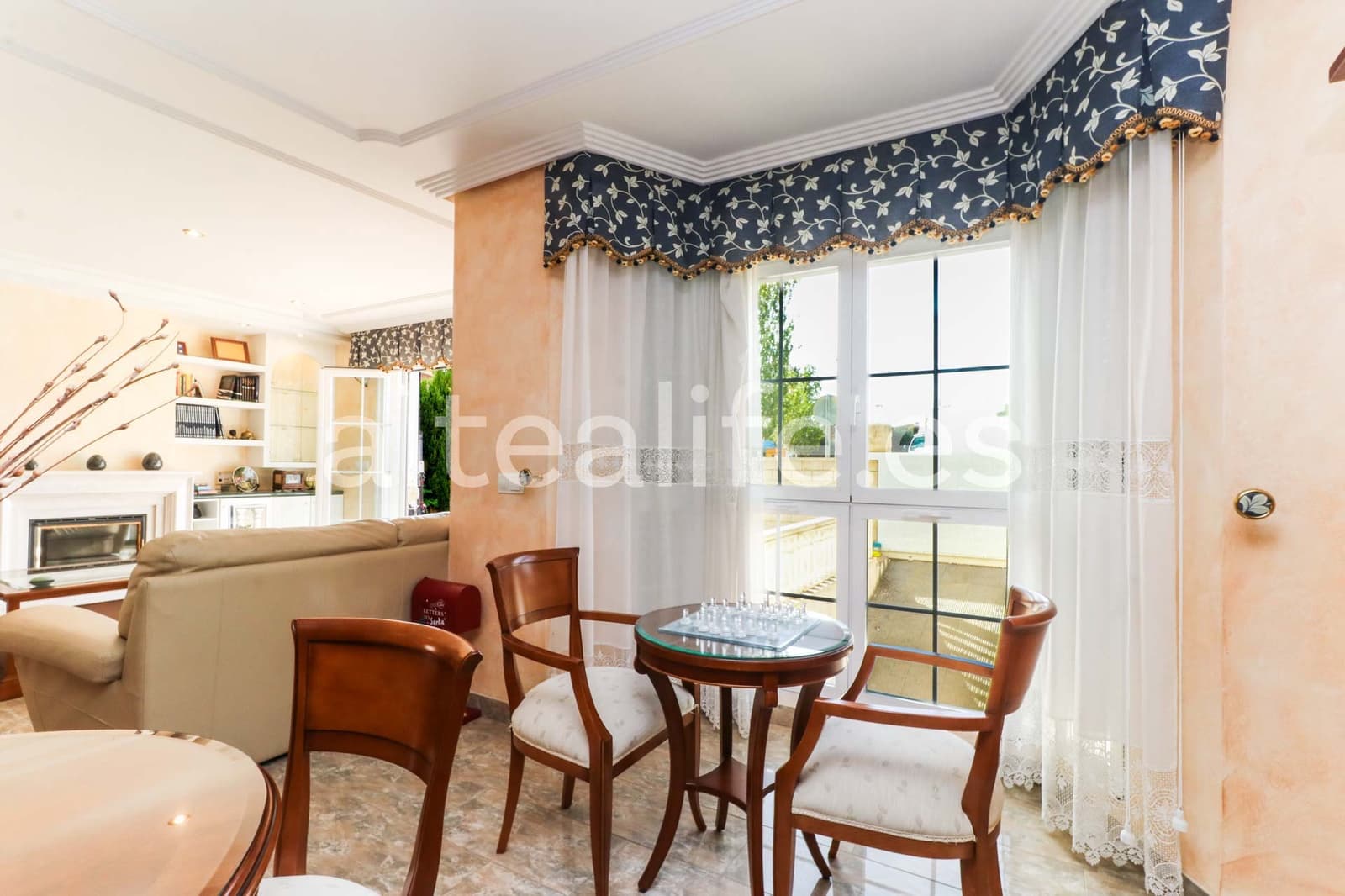 4 makuuhuone Paritalo myytävänä paikassa Alfaz del Pi / L'Alfas del Pi mukana uima-altaan 
autotalli - 550 000 € (Ref: 9396678)