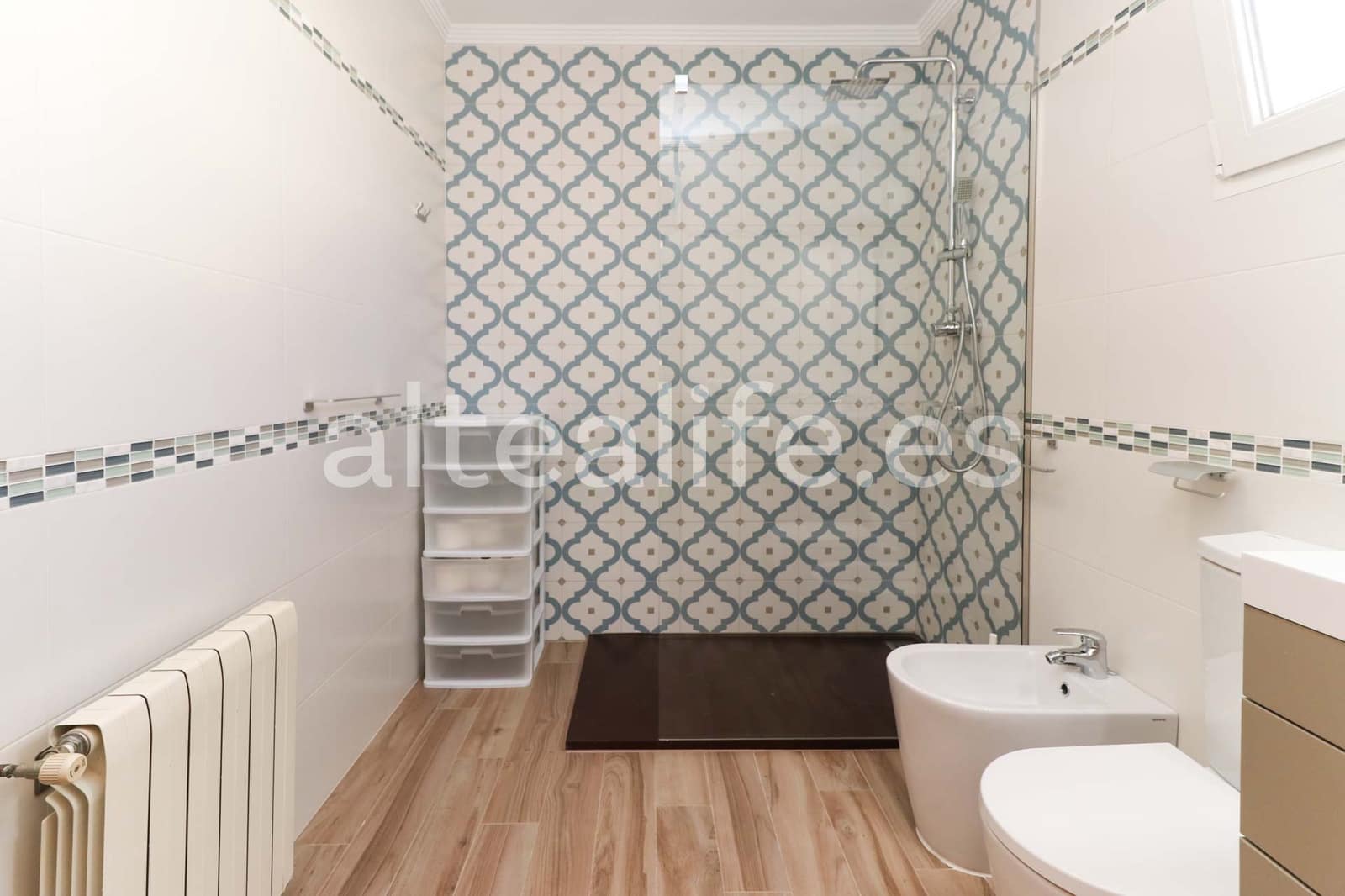 Villa til leie i La Nucia med svømmebasseng garasje - € 2 500 (Ref: 9420091)