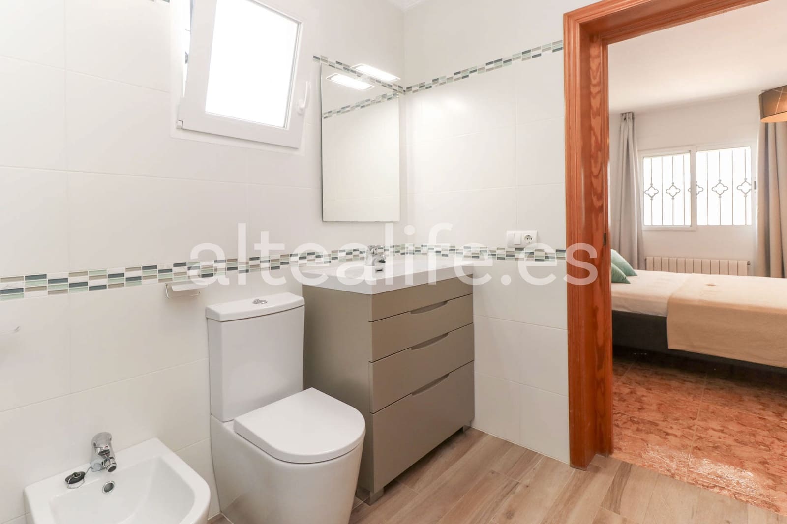 Villa til leie i La Nucia med svømmebasseng garasje - € 2 500 (Ref: 9420091)