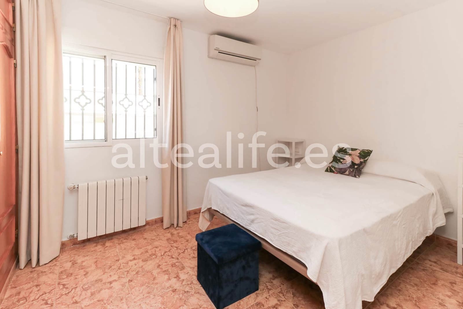 Villa til leie i La Nucia med svømmebasseng garasje - € 2 500 (Ref: 9420091)