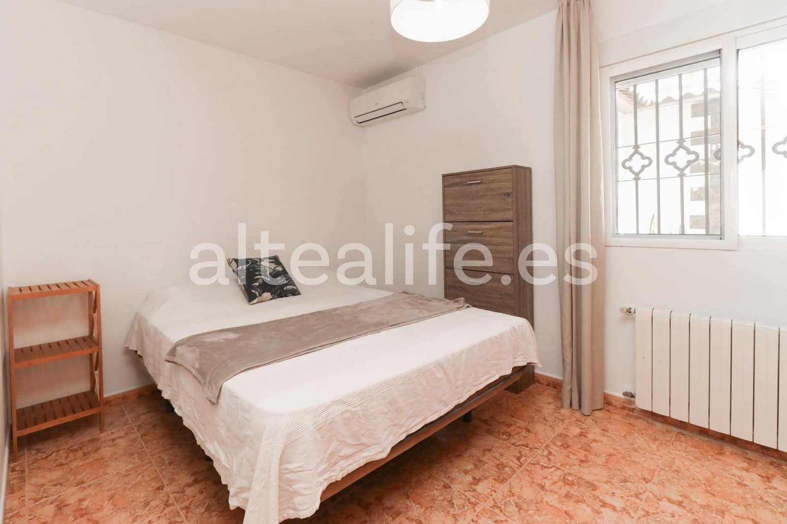 Villa til leie i La Nucia med svømmebasseng garasje - € 2 500 (Ref: 9420091)