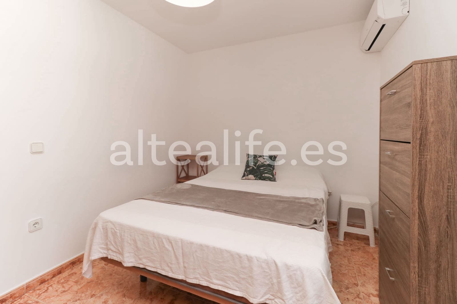 Villa til leie i La Nucia med svømmebasseng garasje - € 2 500 (Ref: 9420091)