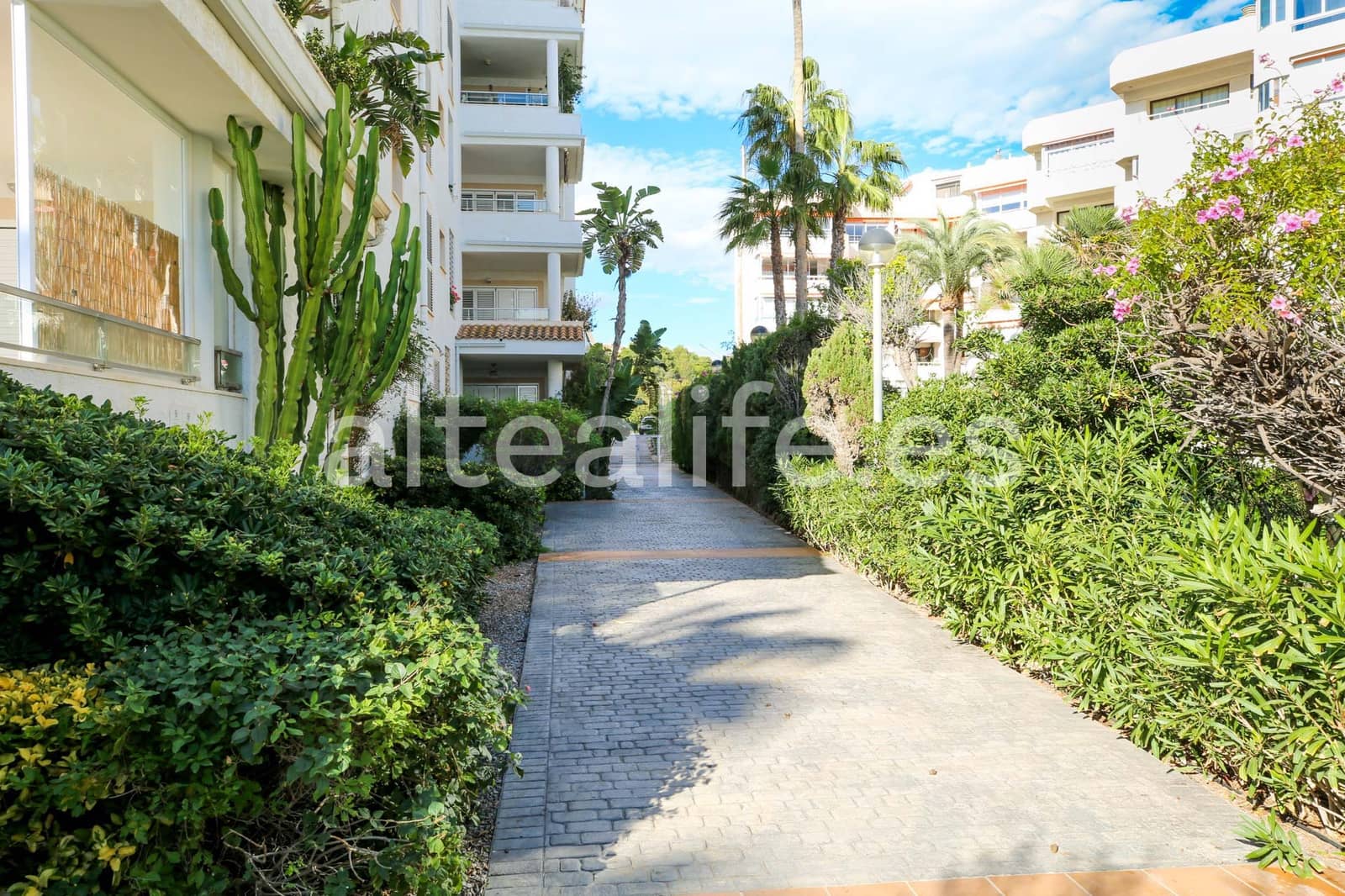 3 soveværelse Lejlighed til leje i Altea med swimmingpool garage - € 1.400 (Ref: 9449271)