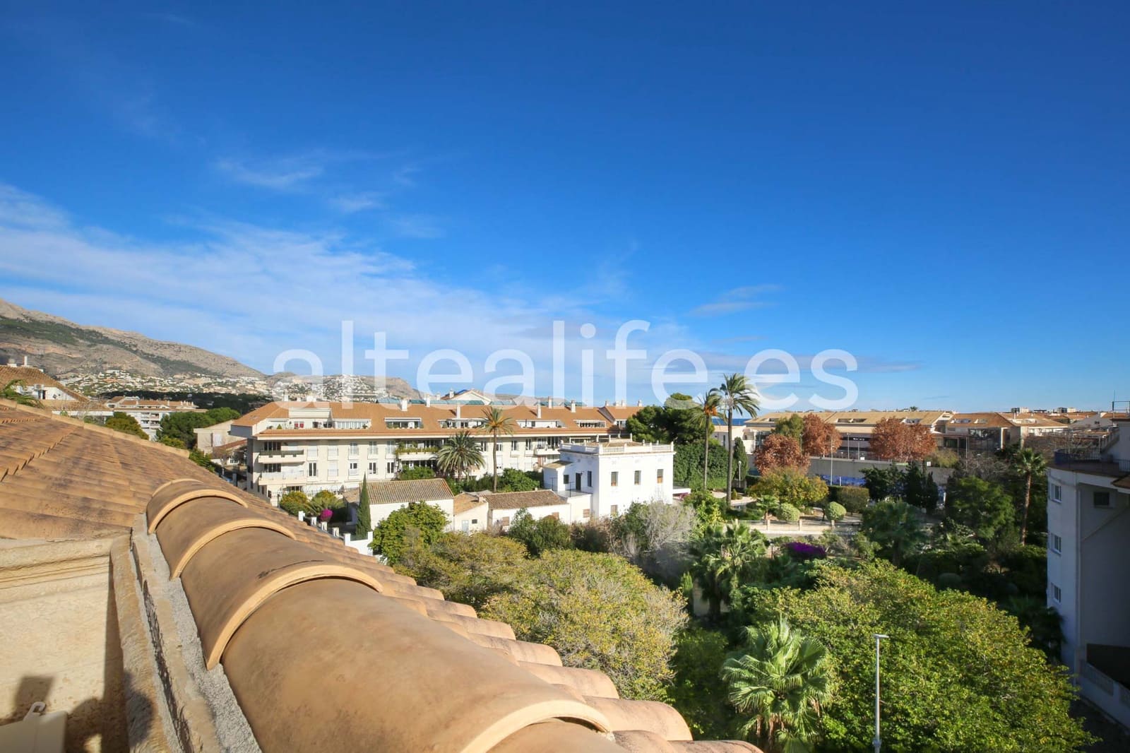 3 bedroom Penthouse for sale in Altea with garage - € 495,000 (Ref: 9481536)