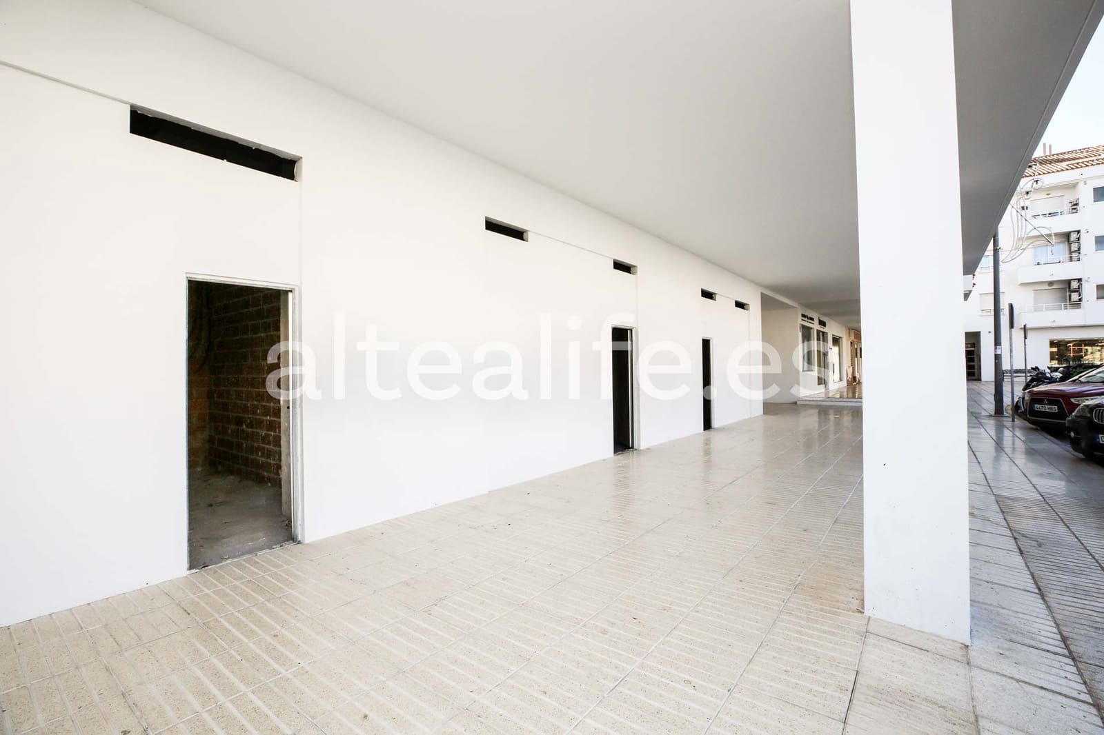 Commercial for rent in Altea - € 450 (Ref: 9489754)