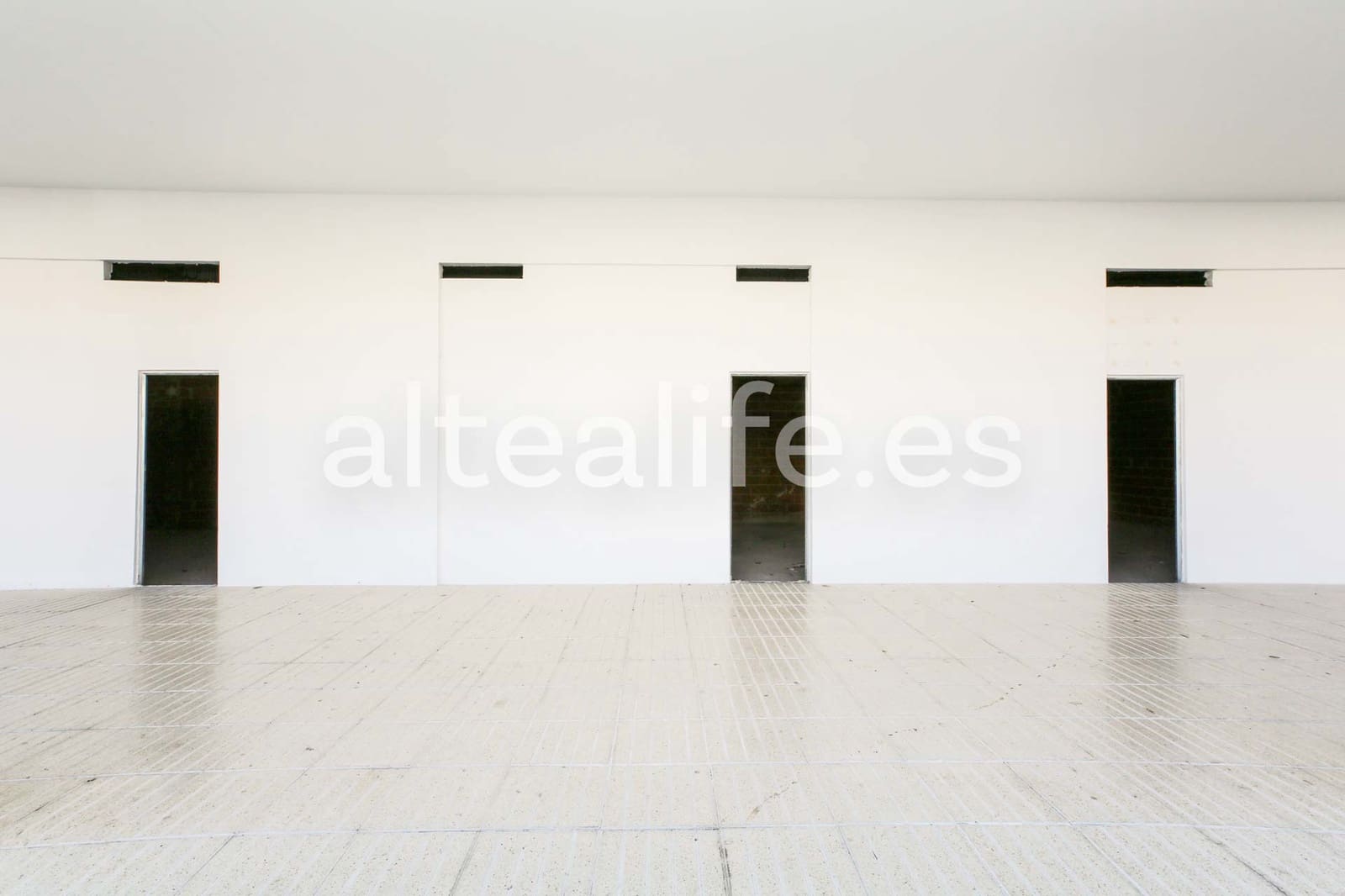 Commercial for rent in Altea - € 450 (Ref: 9489754)