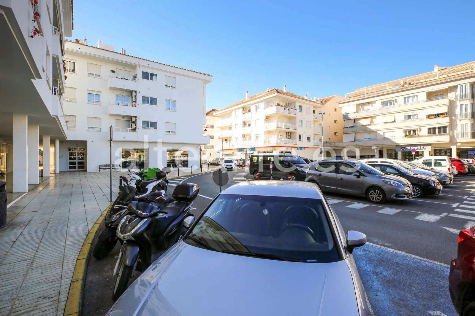 Commercial for rent in Altea - € 450 (Ref: 9490022)