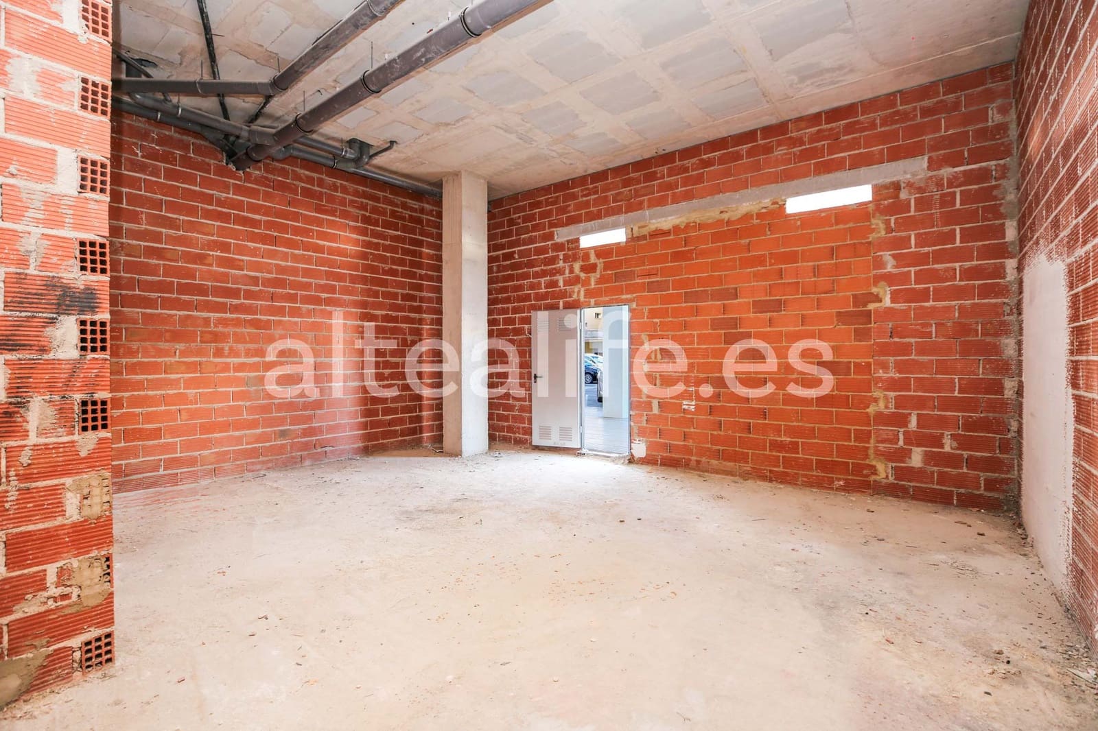 Commercial for rent in Altea - € 450 (Ref: 9490022)