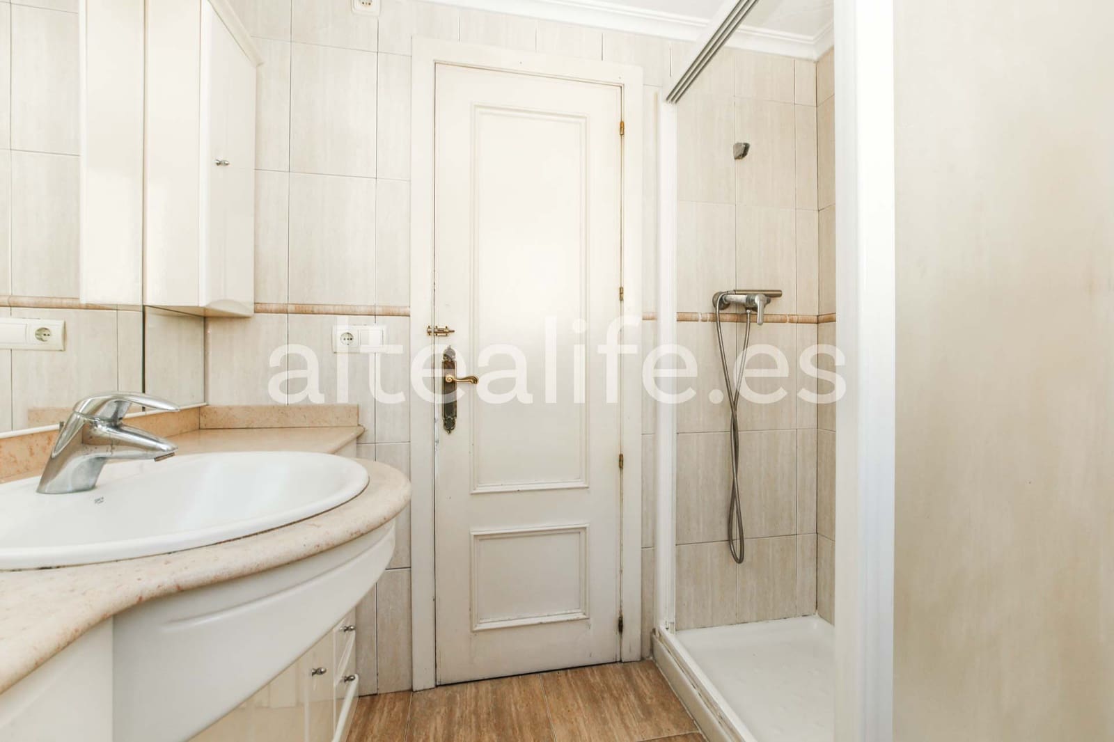 4 bedroom Apartment for sale in Altea - € 250,000 (Ref: 9500280)