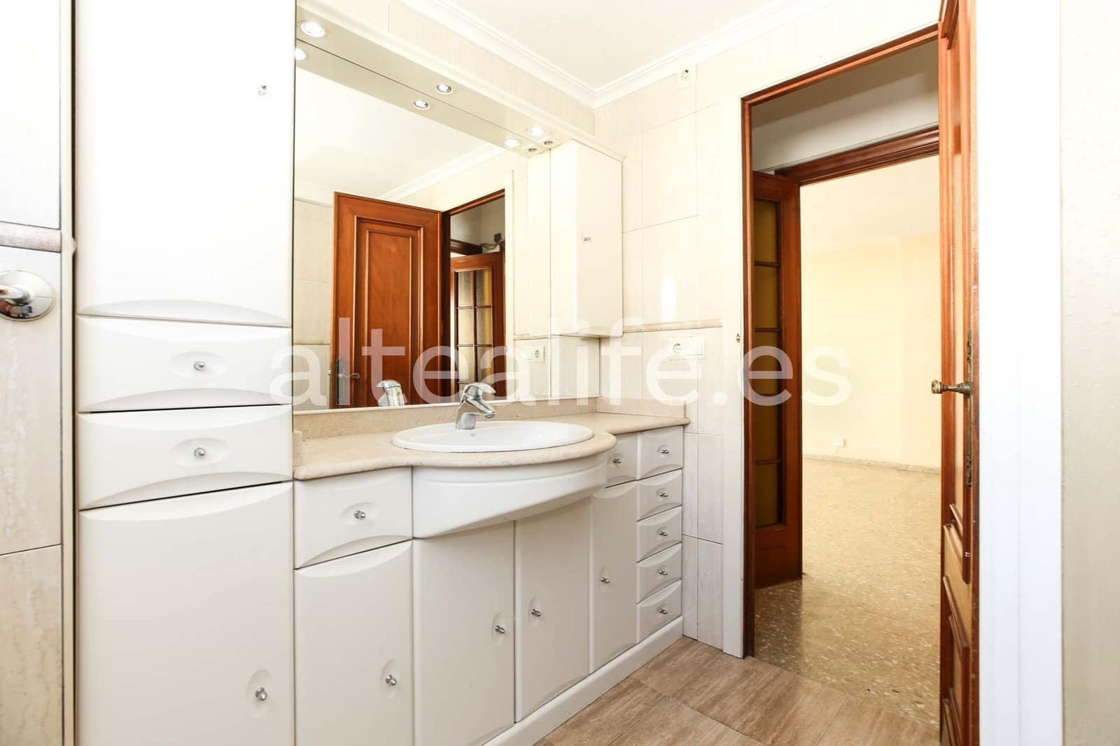 4 bedroom Apartment for sale in Altea - € 250,000 (Ref: 9500280)