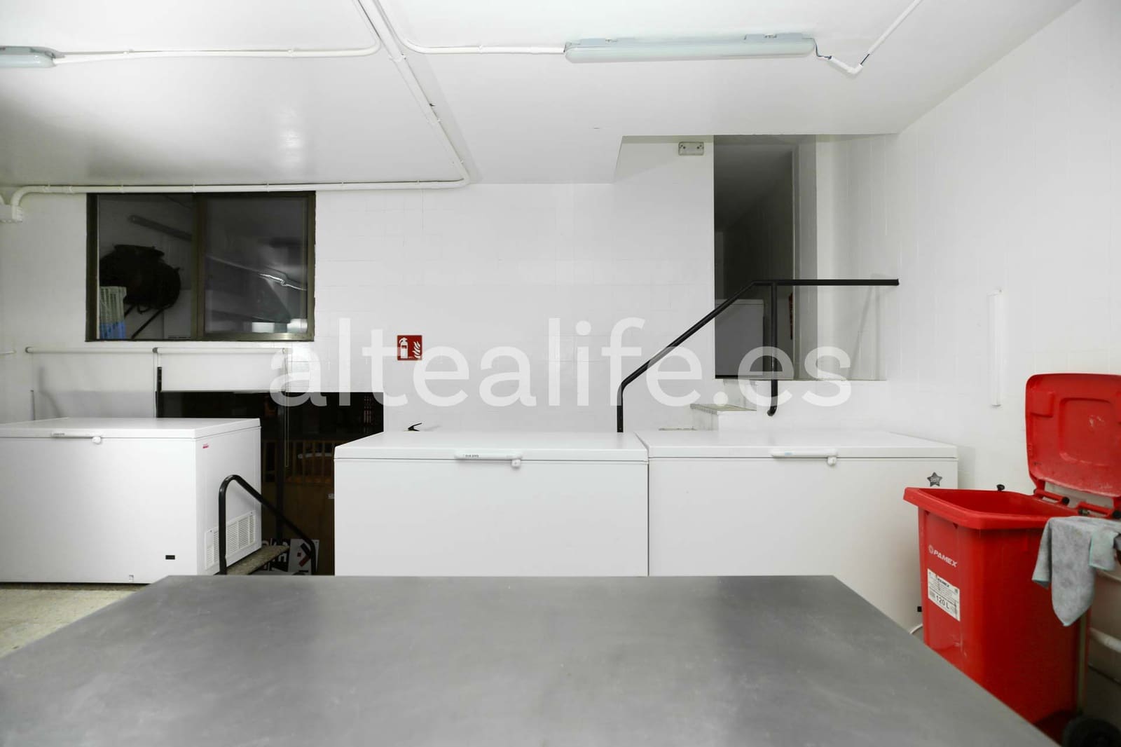 4 quarto Comercial para arrendar em Altea - 1 200 € (Ref: 9525737)