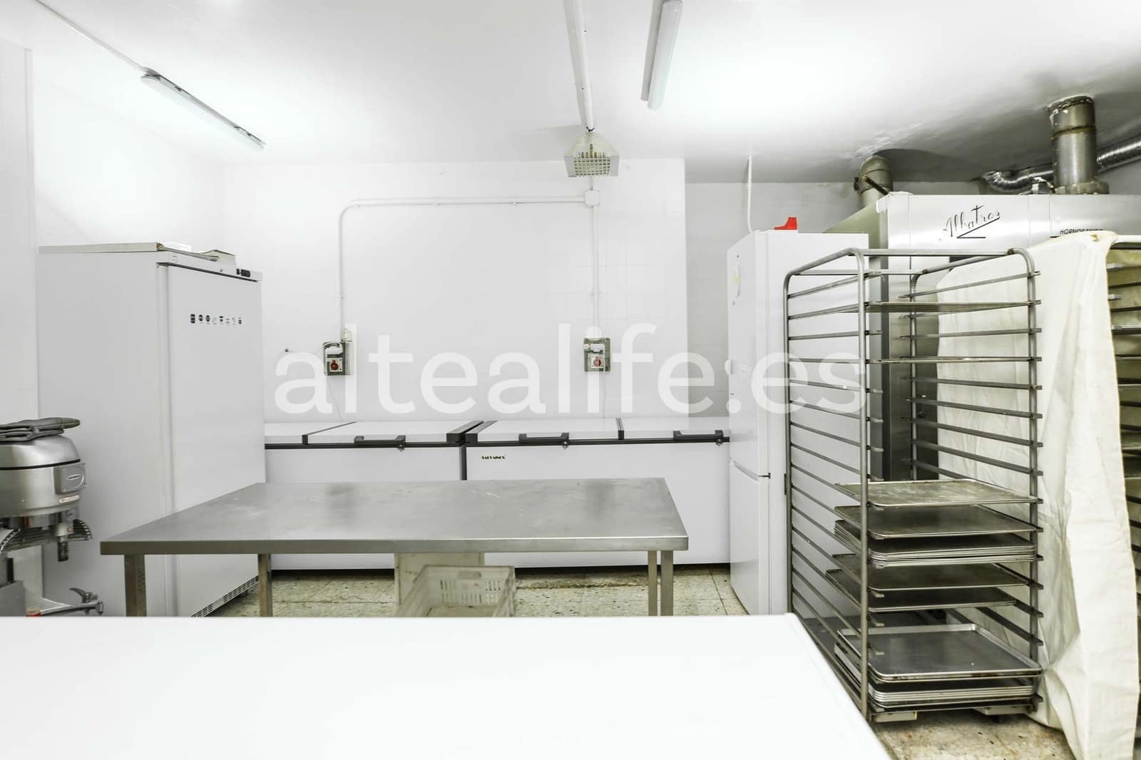 4 quarto Comercial para arrendar em Altea - 1 200 € (Ref: 9525737)