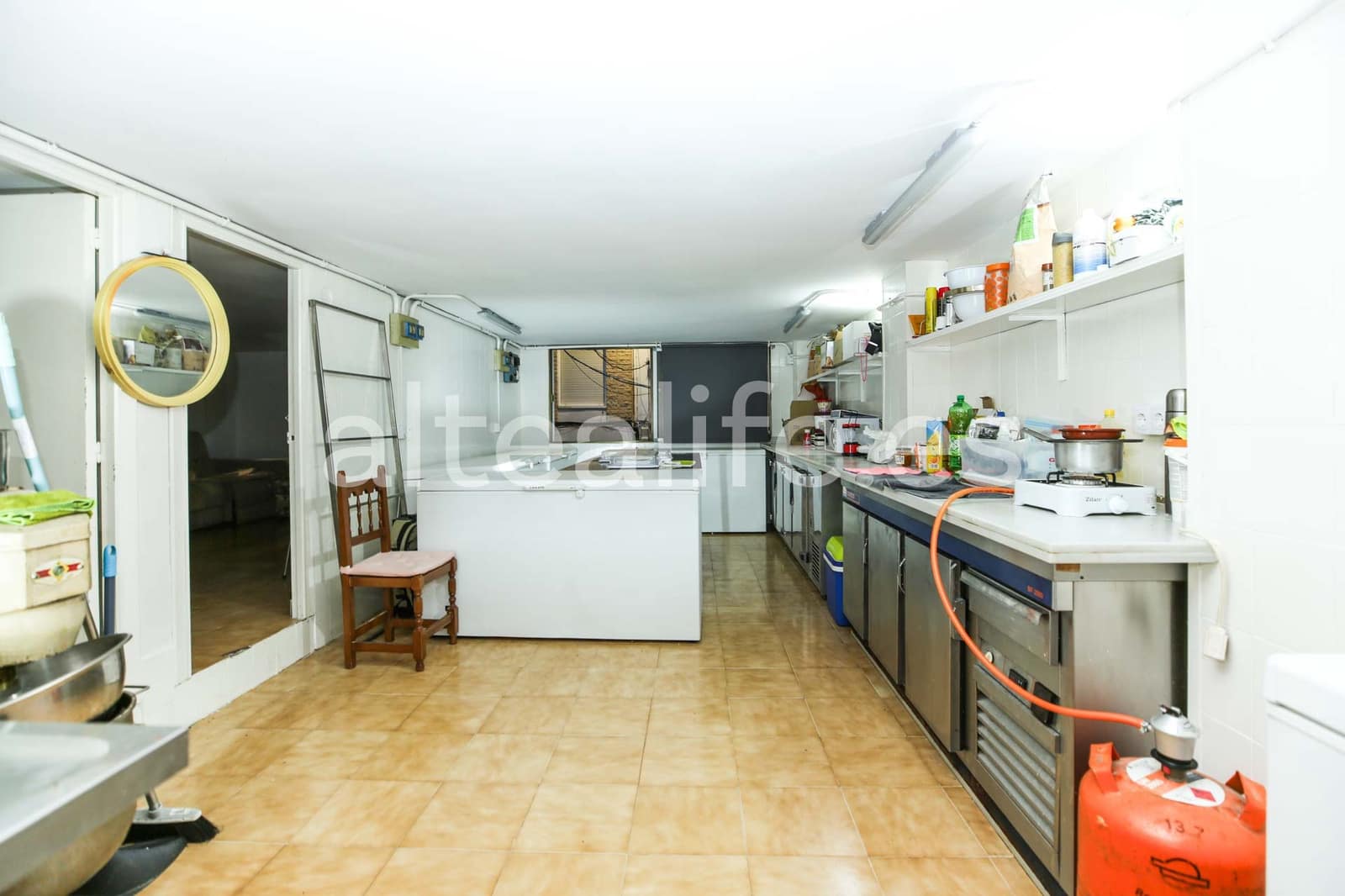 4 quarto Comercial para arrendar em Altea - 1 200 € (Ref: 9525737)