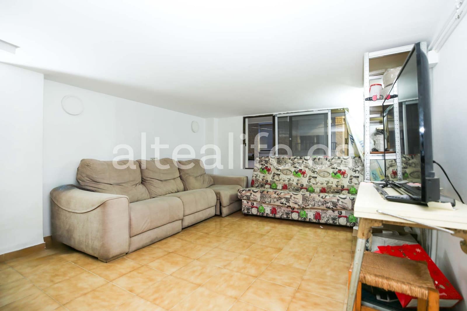 4 quarto Comercial para arrendar em Altea - 1 200 € (Ref: 9525737)