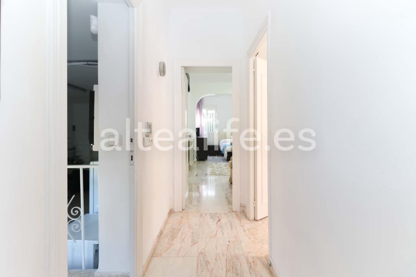 4 soveværelse Villa til salg i Alfaz del Pi / L'Alfas del Pi med swimmingpool garage - € 620.000 (Ref: 9589330)