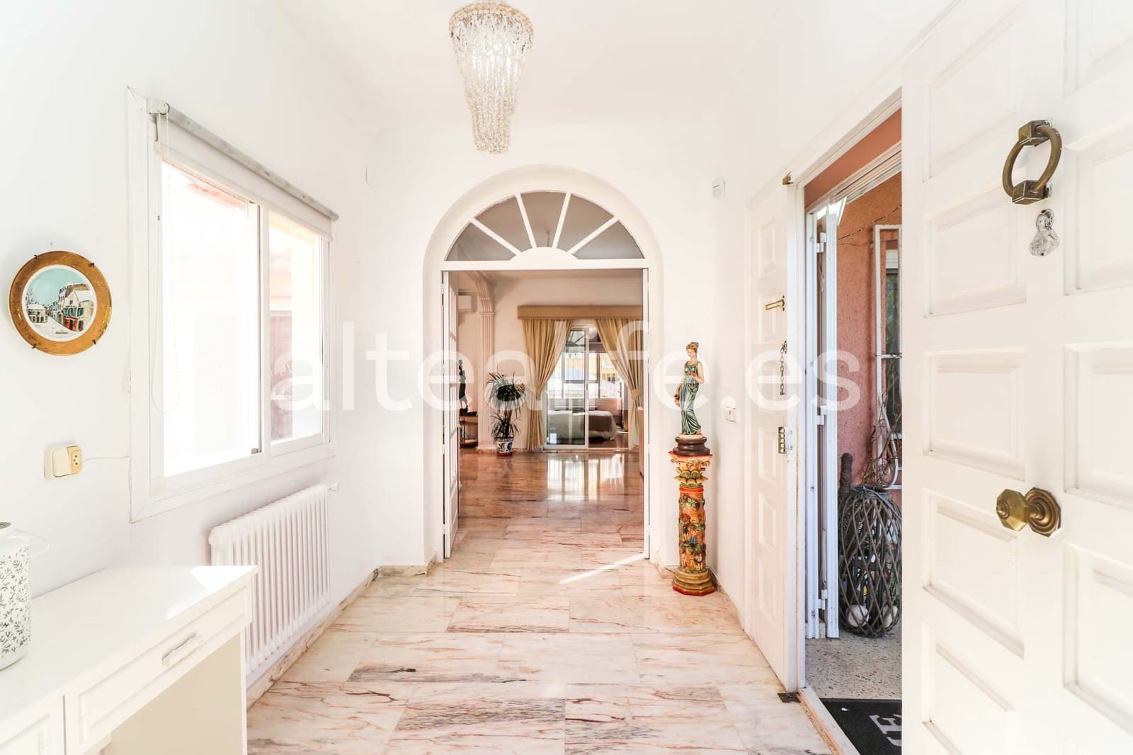 4 soveværelse Villa til salg i Alfaz del Pi / L'Alfas del Pi med swimmingpool garage - € 620.000 (Ref: 9589330)