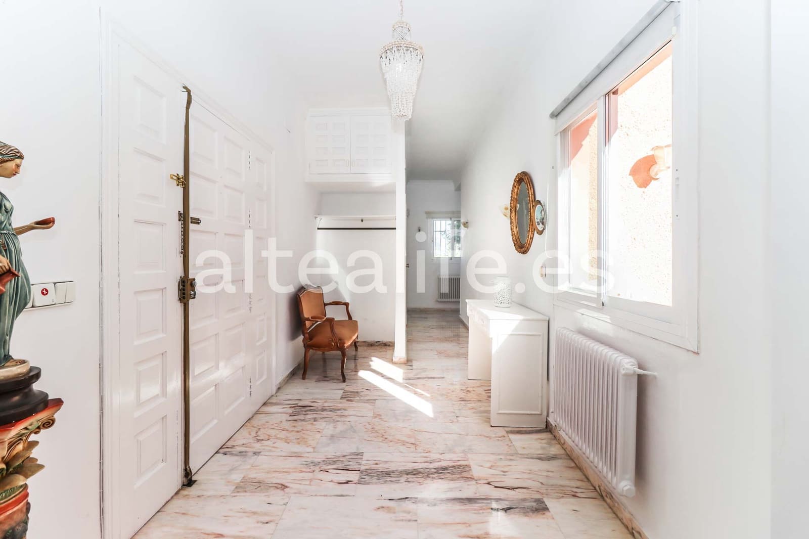 4 soveværelse Villa til salg i Alfaz del Pi / L'Alfas del Pi med swimmingpool garage - € 620.000 (Ref: 9589330)