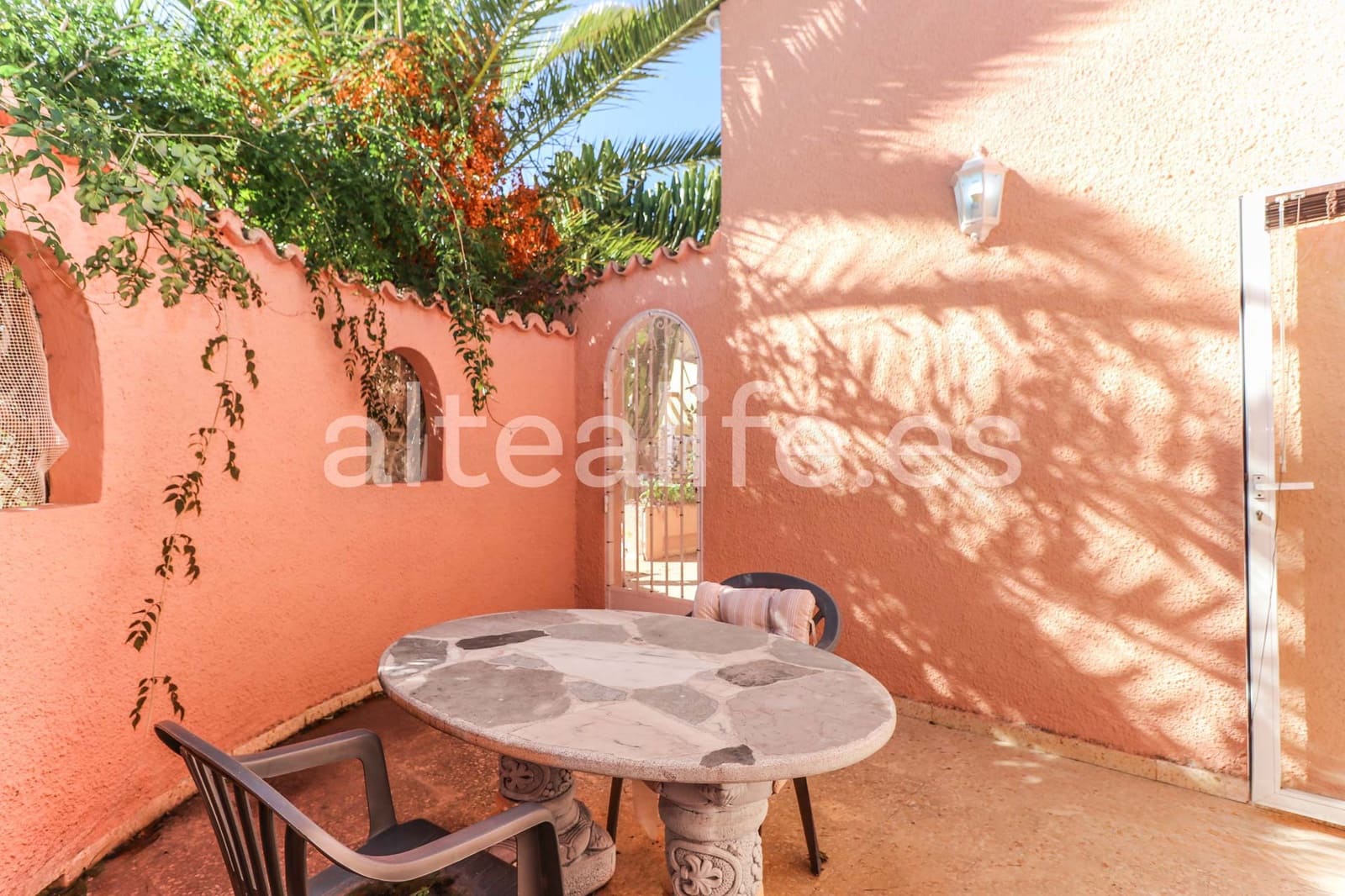 4 soveværelse Villa til salg i Alfaz del Pi / L'Alfas del Pi med swimmingpool garage - € 620.000 (Ref: 9589330)