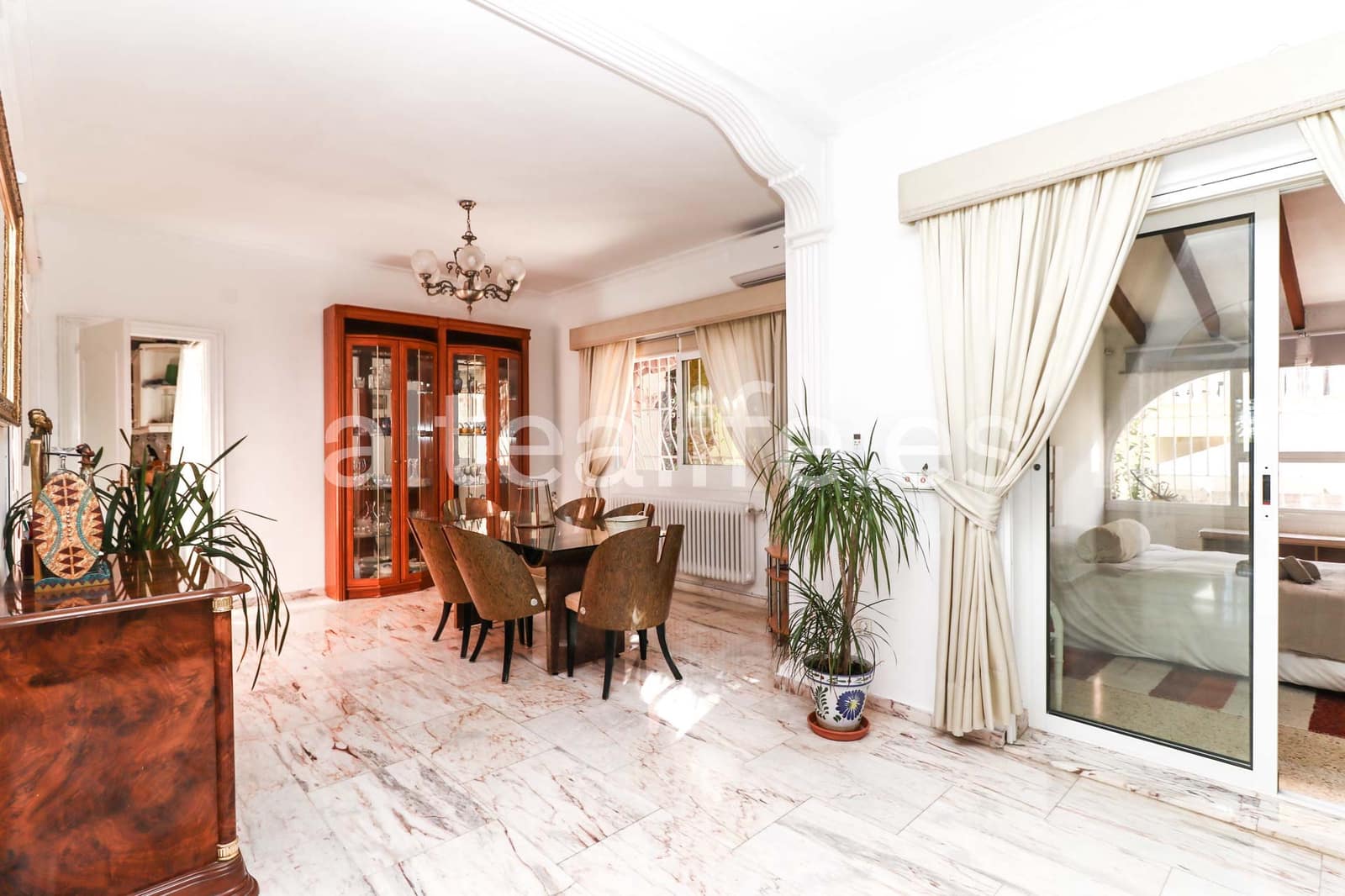 4 soveværelse Villa til salg i Alfaz del Pi / L'Alfas del Pi med swimmingpool garage - € 620.000 (Ref: 9589330)