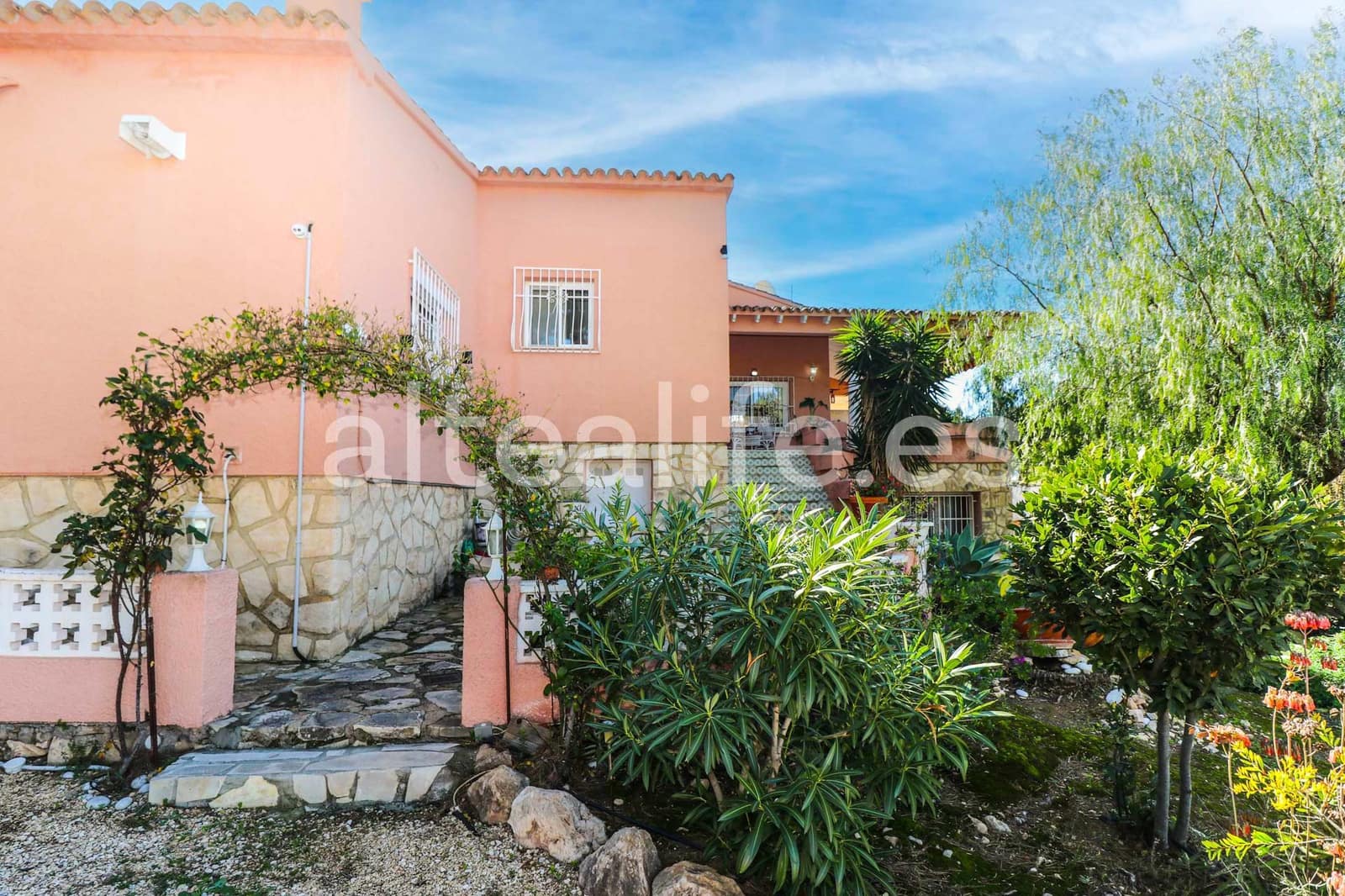 4 soveværelse Villa til salg i Alfaz del Pi / L'Alfas del Pi med swimmingpool garage - € 620.000 (Ref: 9589330)