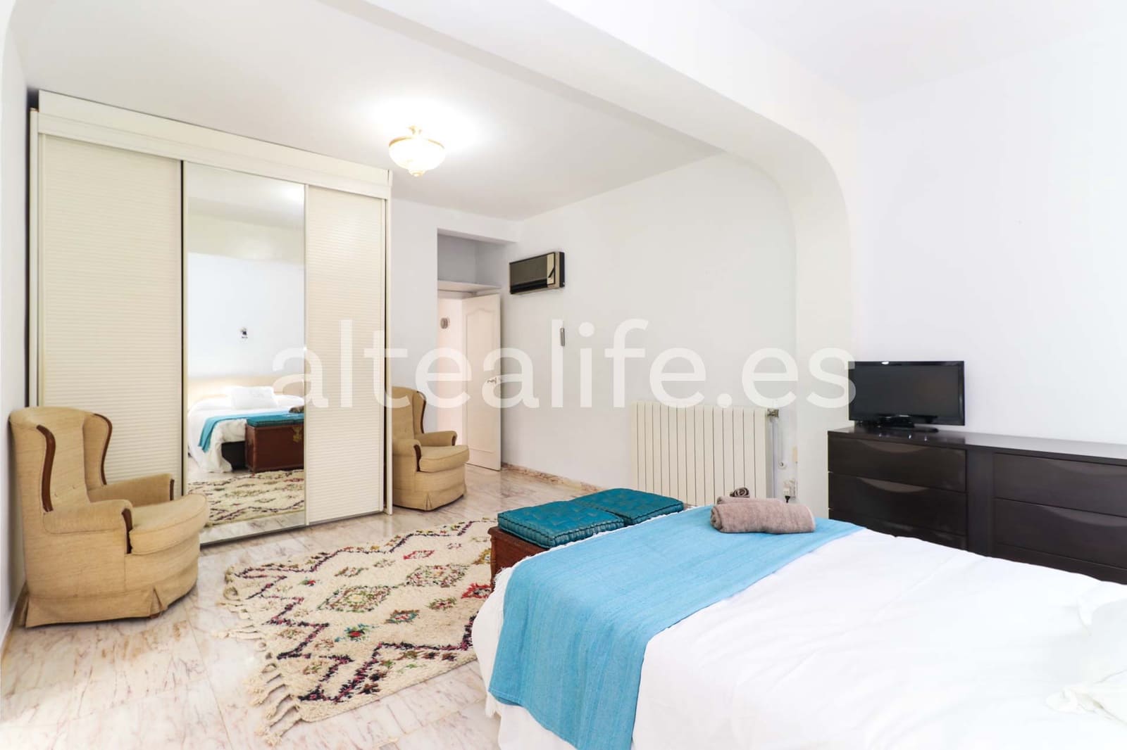 4 soveværelse Villa til salg i Alfaz del Pi / L'Alfas del Pi med swimmingpool garage - € 620.000 (Ref: 9589330)