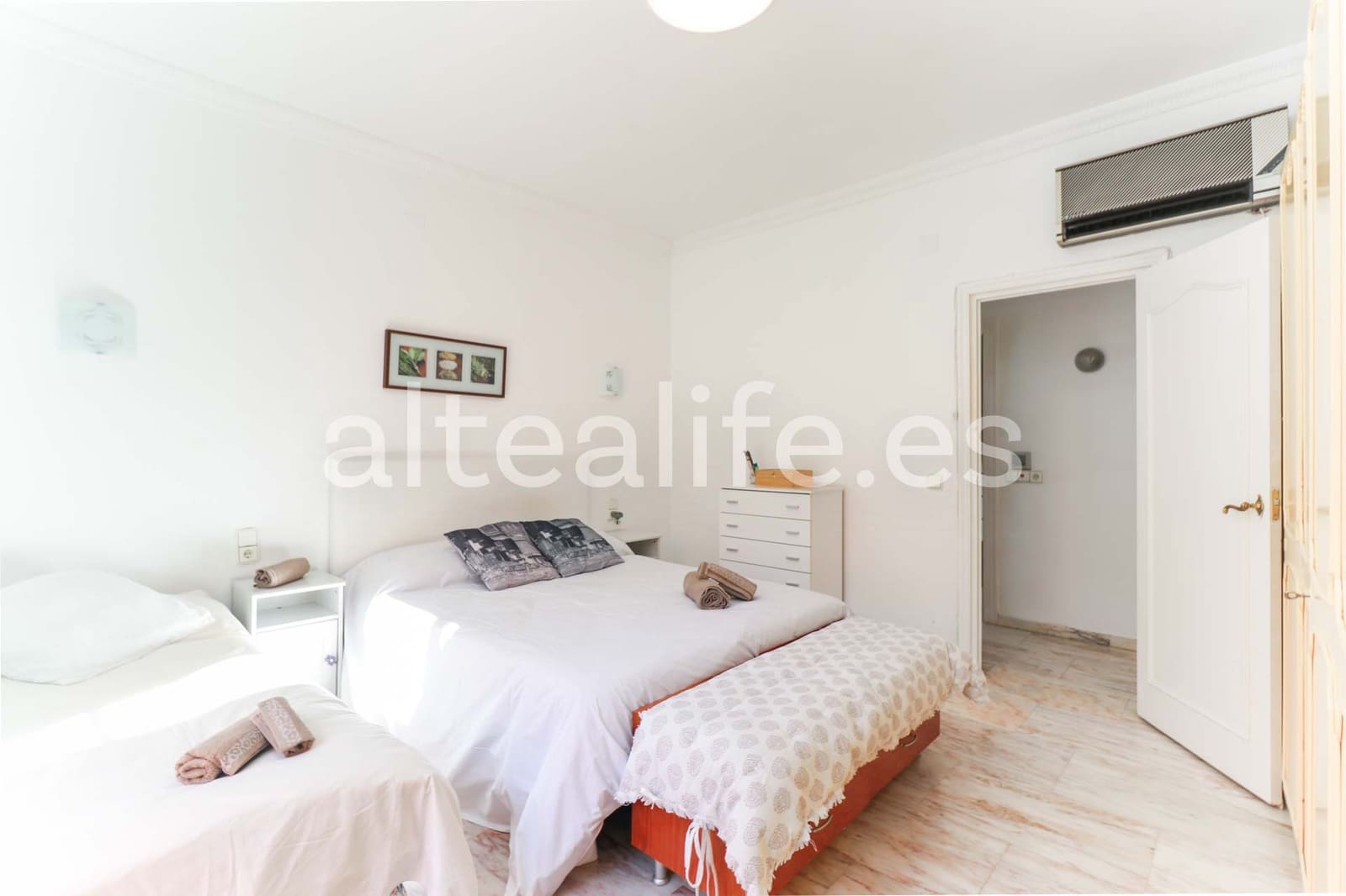 4 soveværelse Villa til salg i Alfaz del Pi / L'Alfas del Pi med swimmingpool garage - € 620.000 (Ref: 9589330)