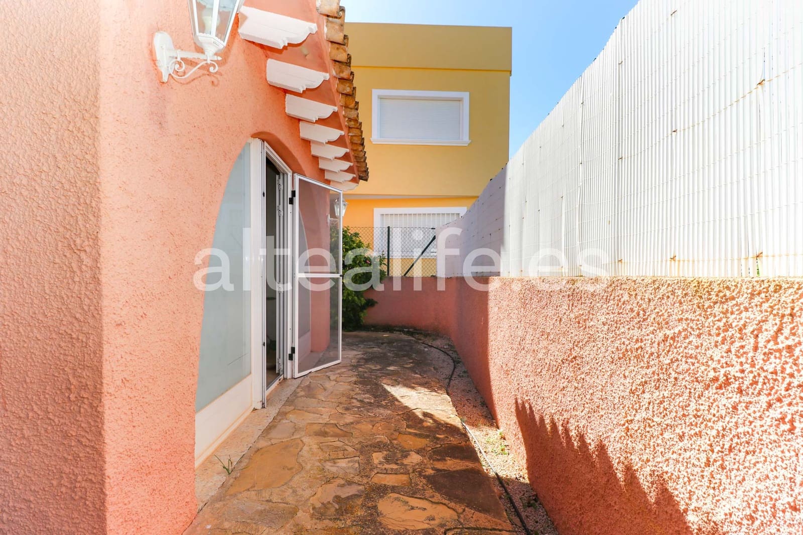 4 soveværelse Villa til salg i Alfaz del Pi / L'Alfas del Pi med swimmingpool garage - € 620.000 (Ref: 9589330)